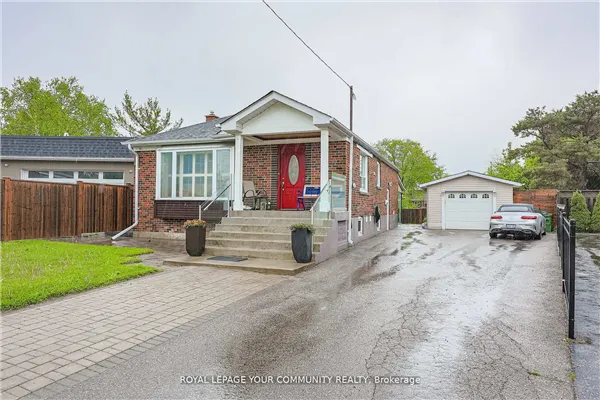 52 Princeway Drive, #Upper