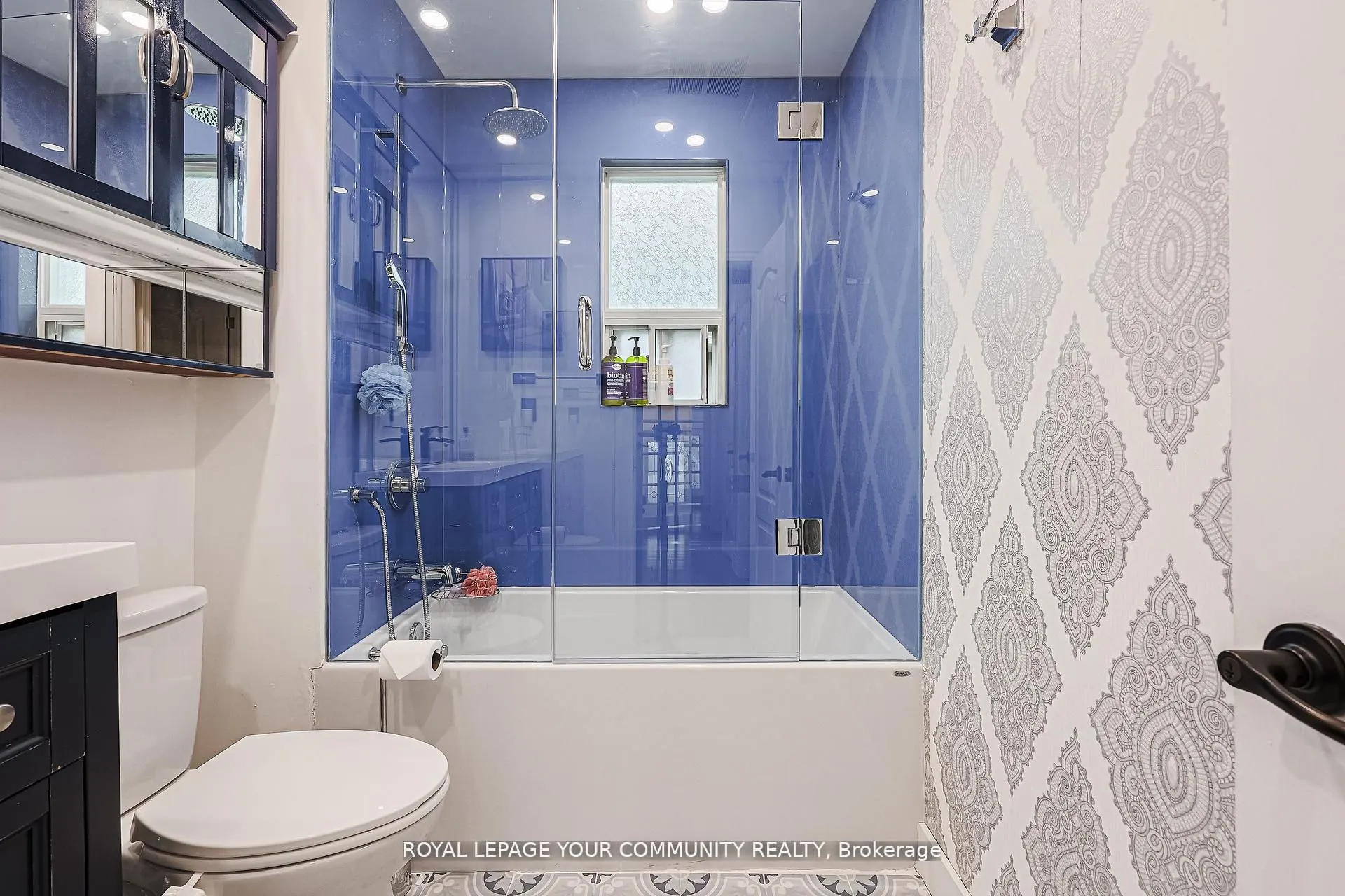 52 Princeway Drive, #Upper