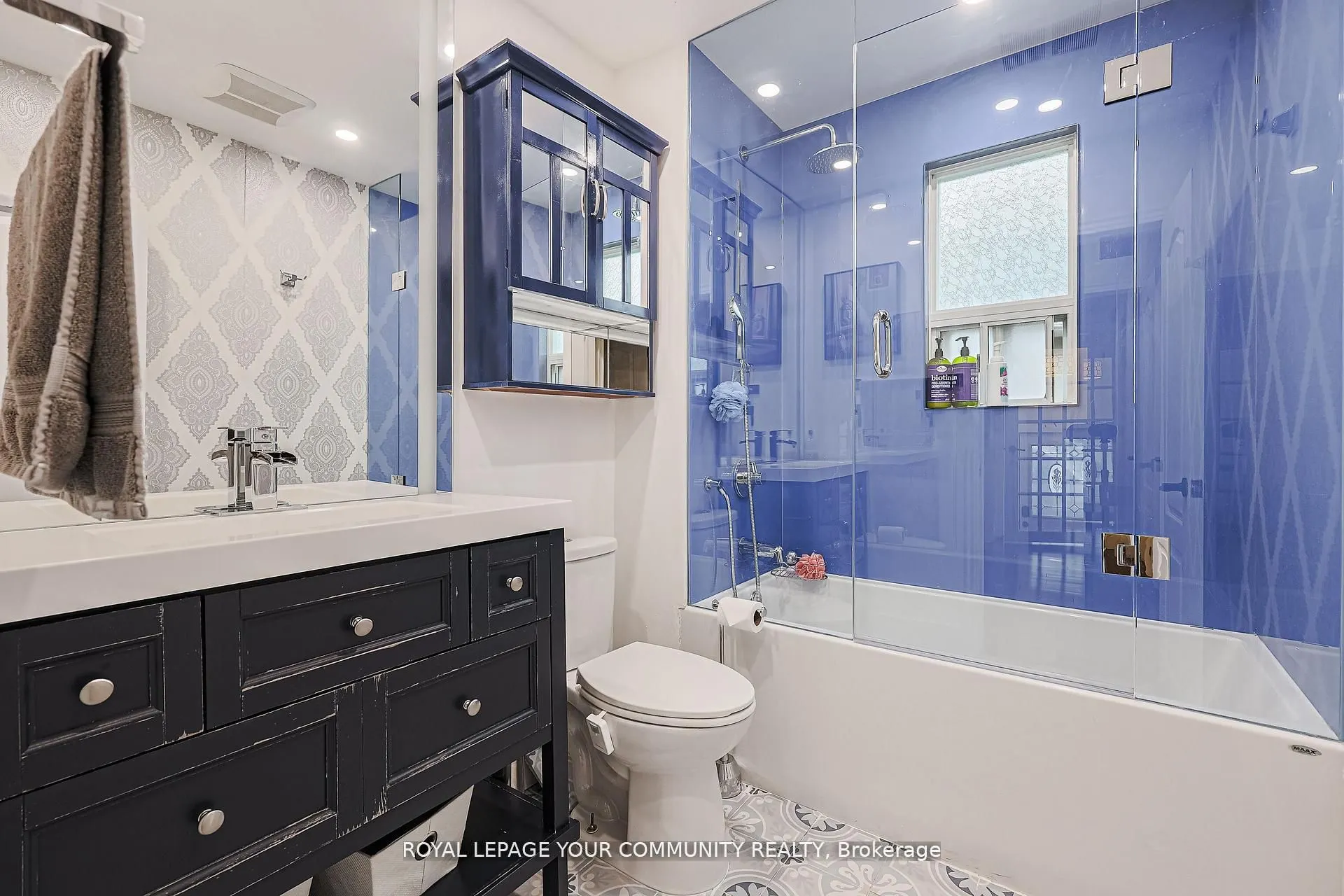 52 Princeway Drive, #Upper