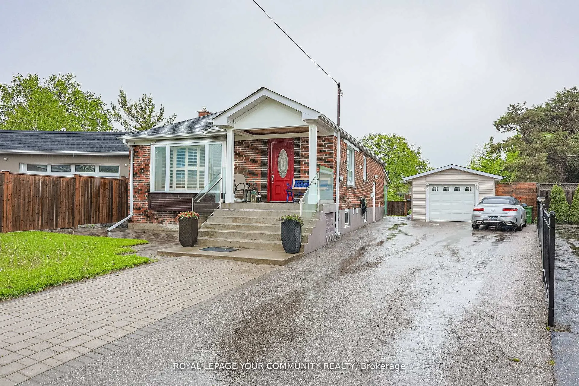 52 Princeway Drive, #Lower