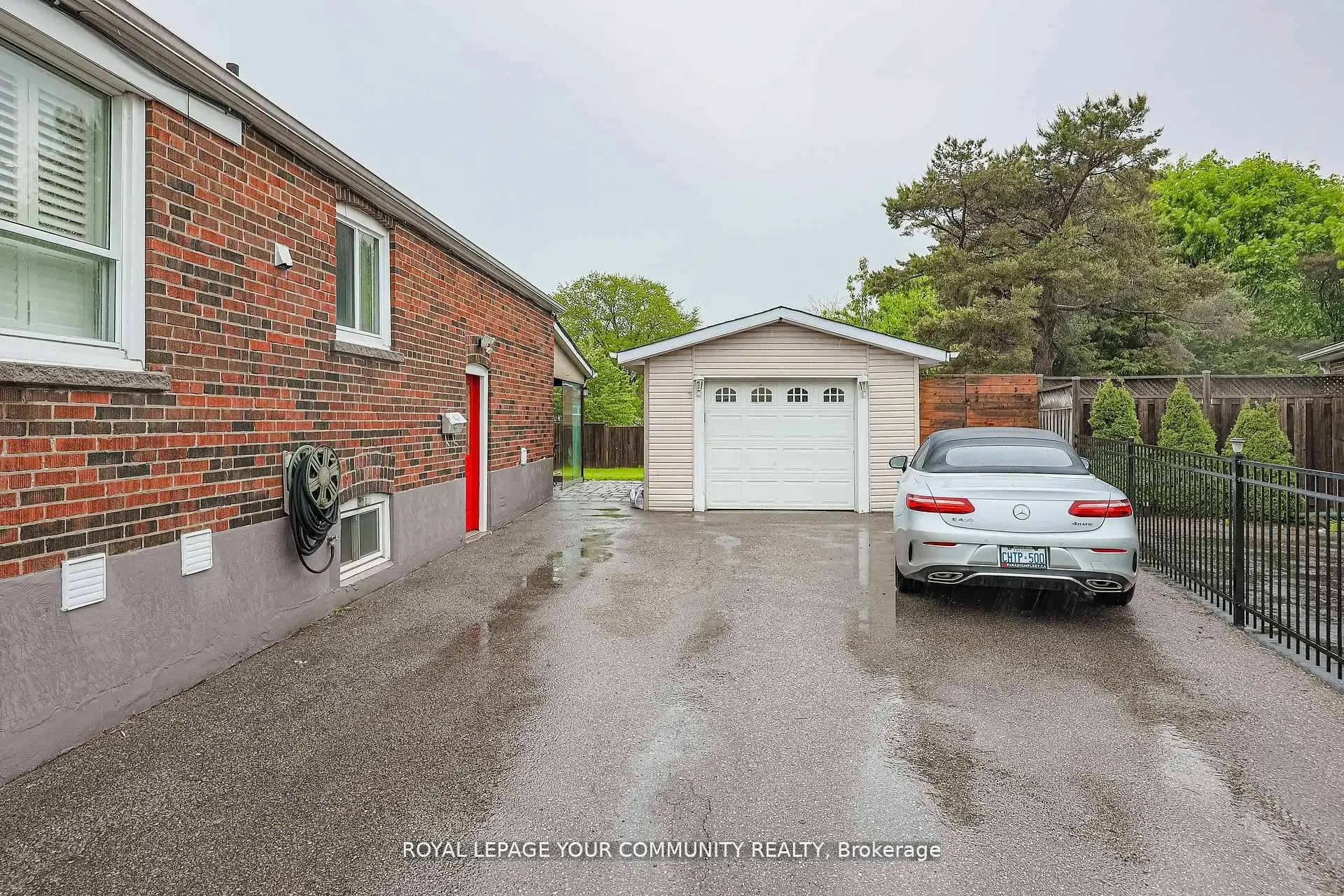 52 Princeway Drive, #Lower