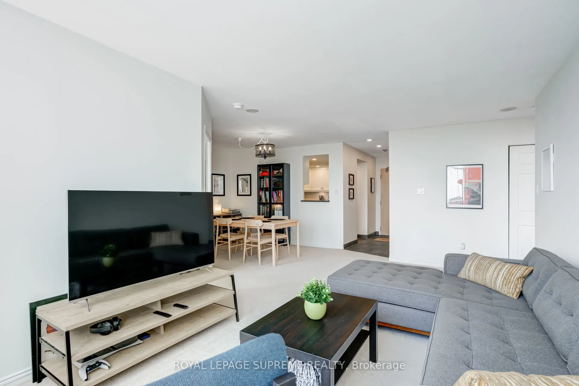 1 GREYSTONE WALK Drive, #PH83