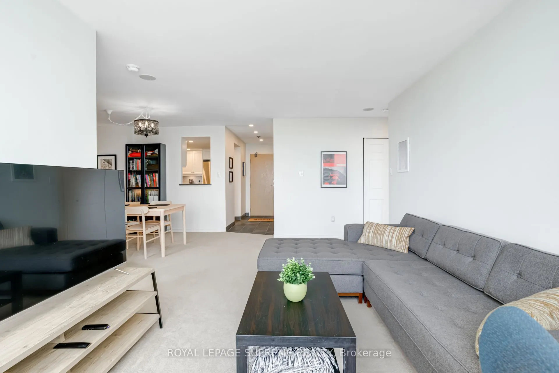 1 GREYSTONE WALK Drive, #PH83