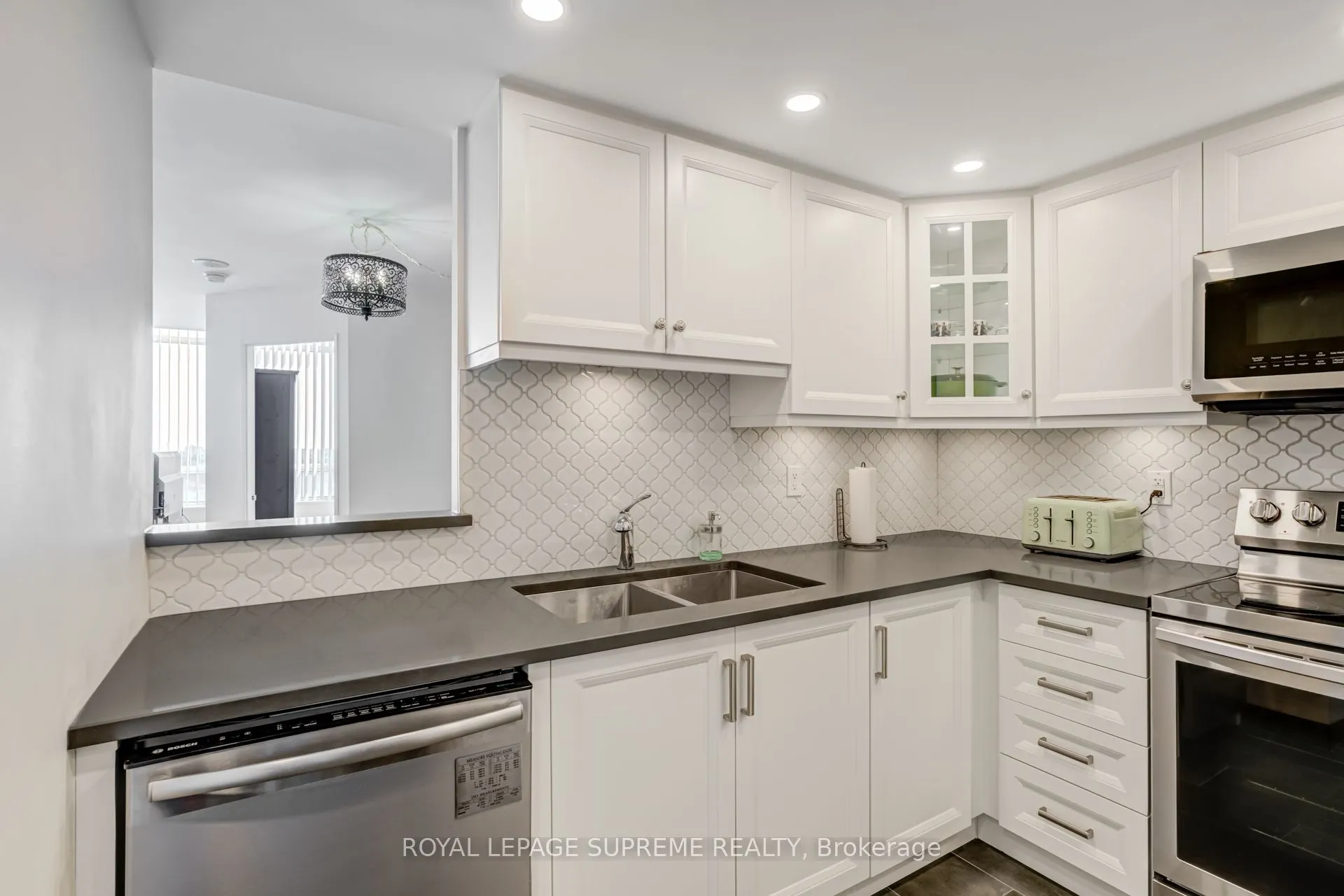 1 GREYSTONE WALK Drive, #PH83