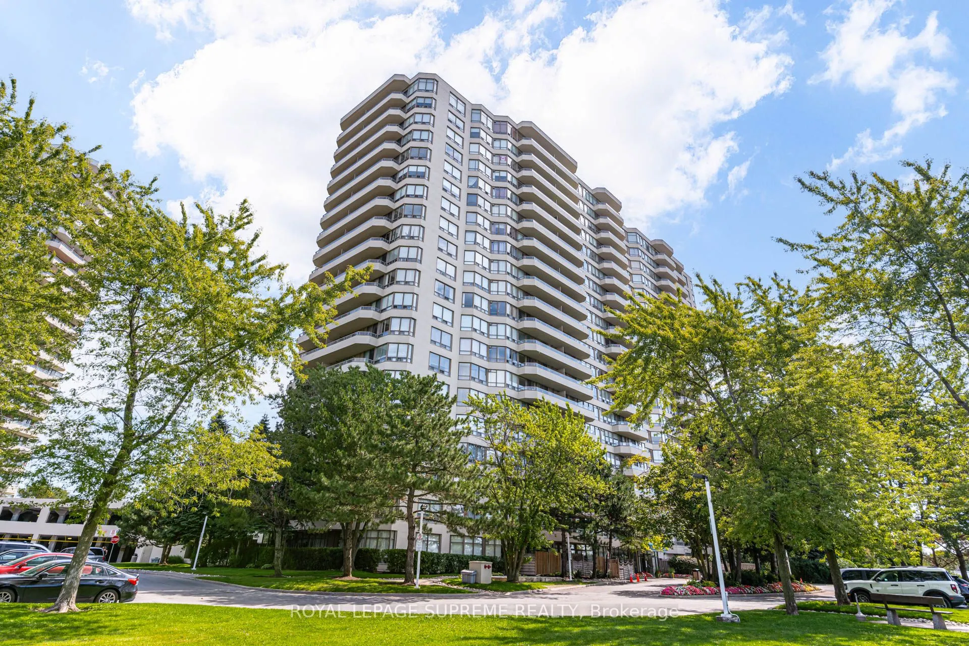 1 GREYSTONE WALK Drive, #PH83