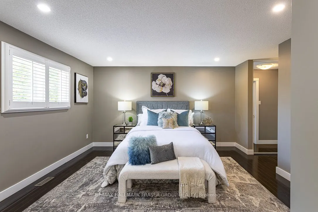 9 Meekings Drive