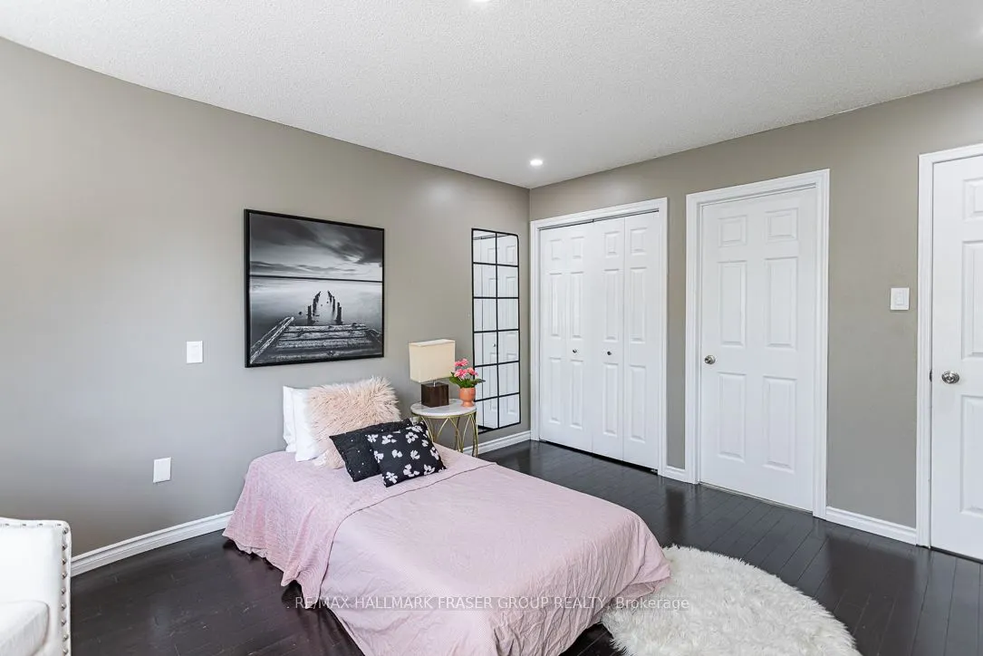 9 Meekings Drive