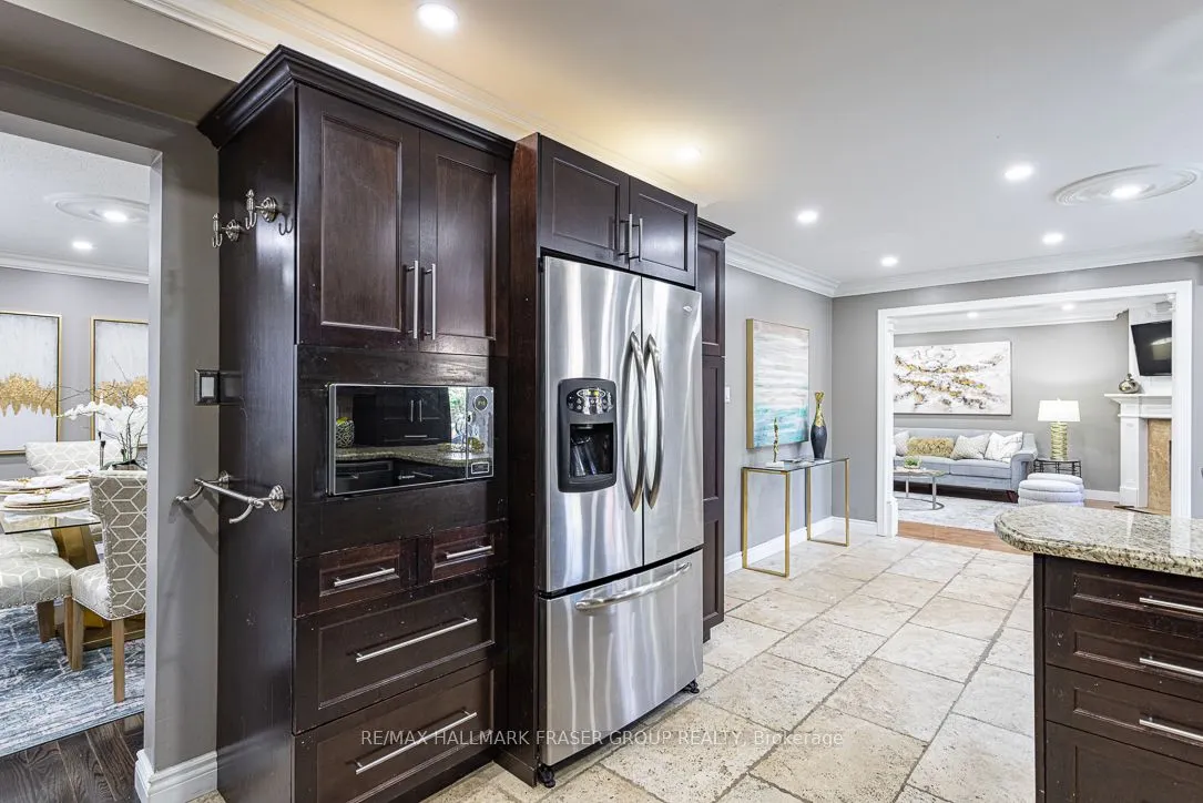 9 Meekings Drive