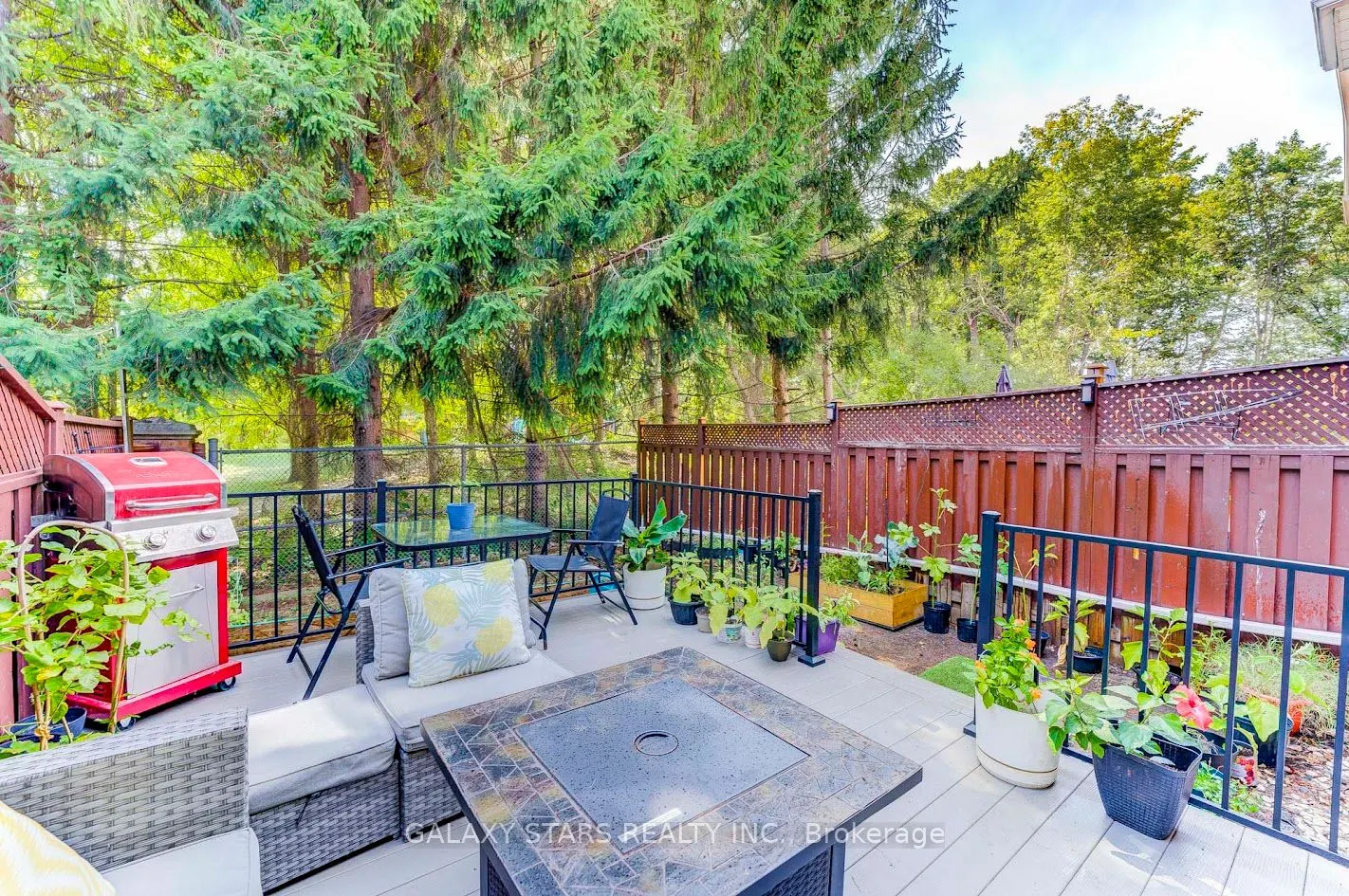 45 Booth Crescent