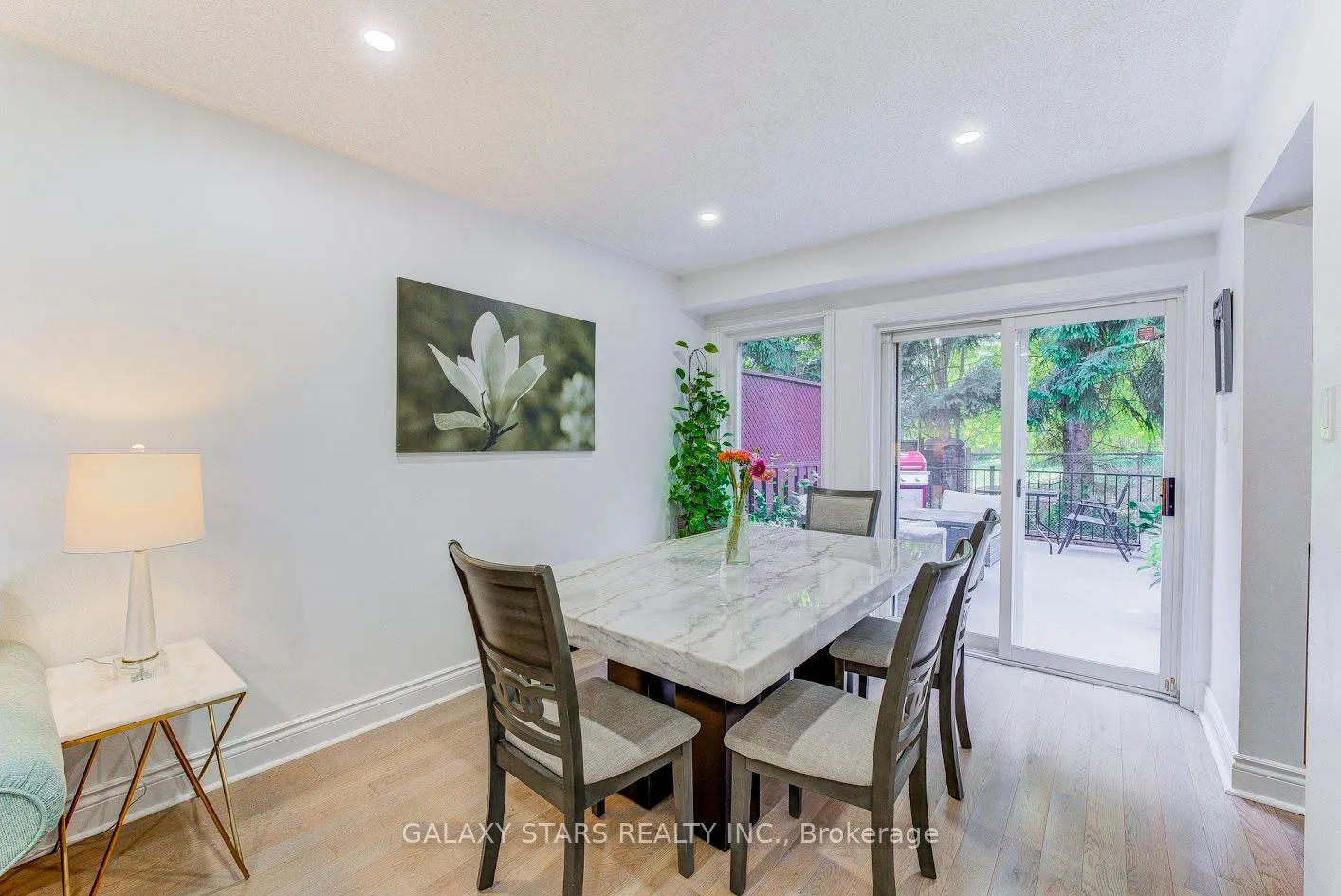 45 Booth Crescent