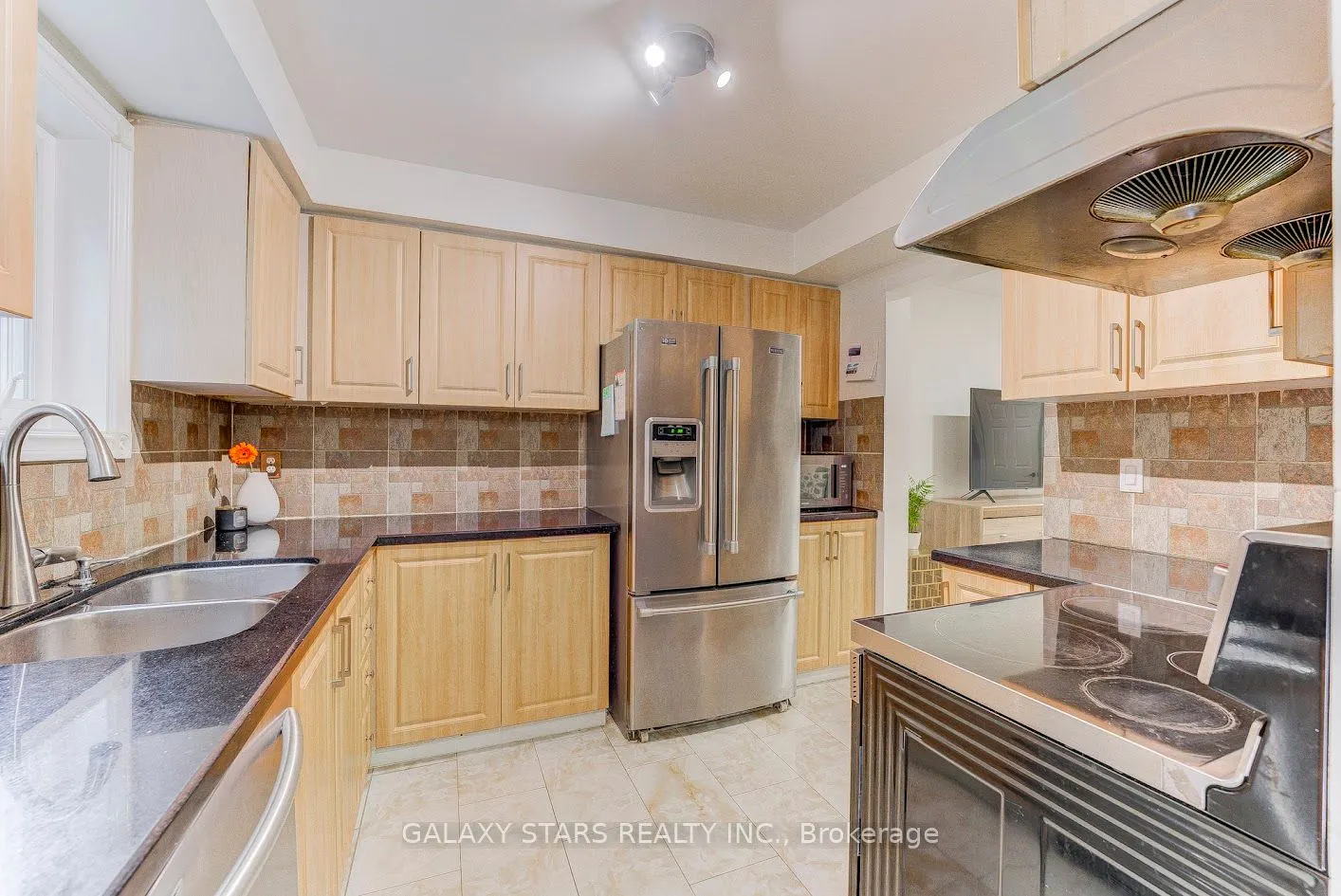 45 Booth Crescent