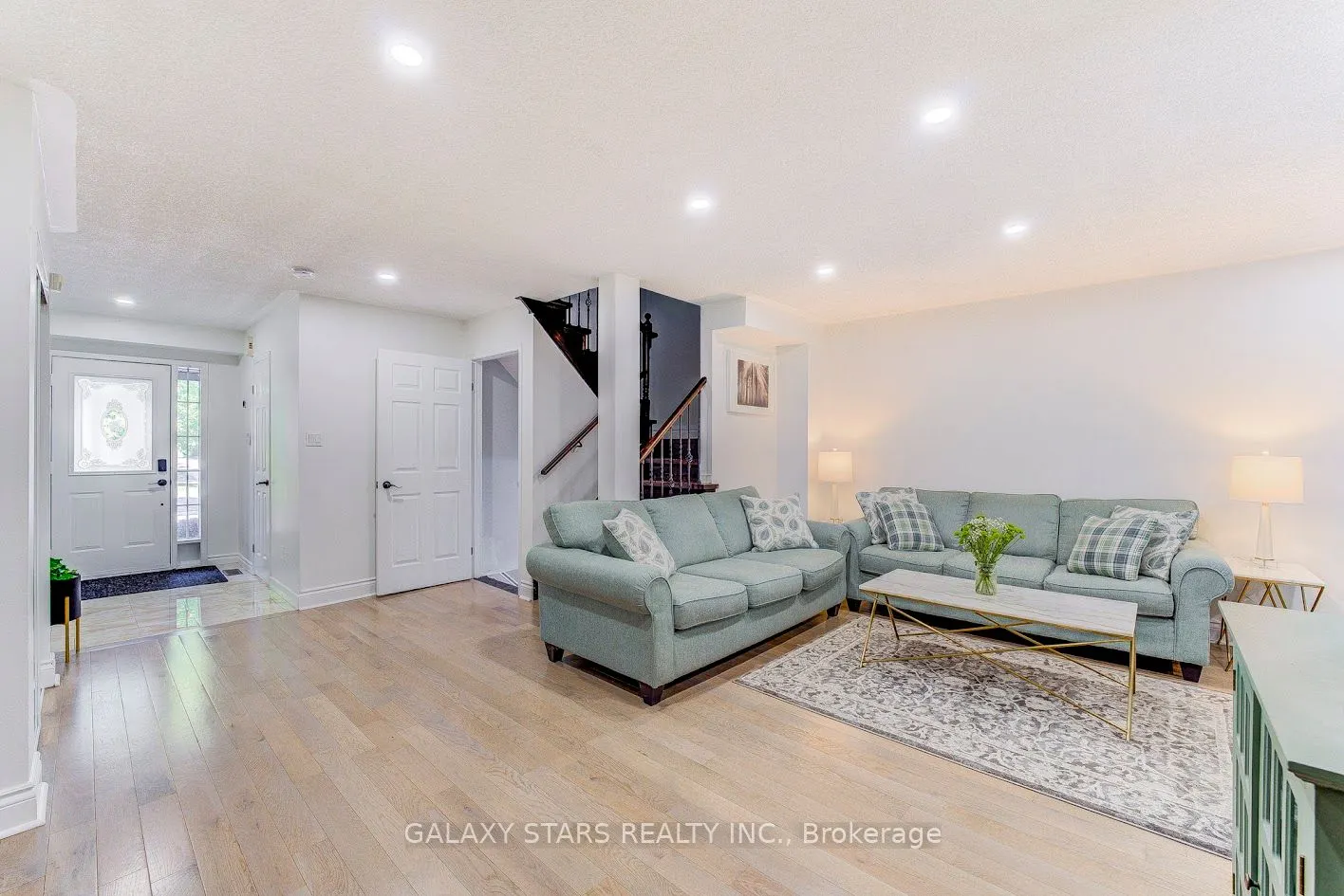 45 Booth Crescent