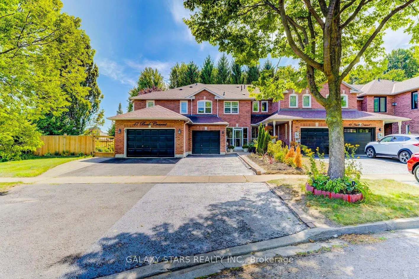 45 Booth Crescent