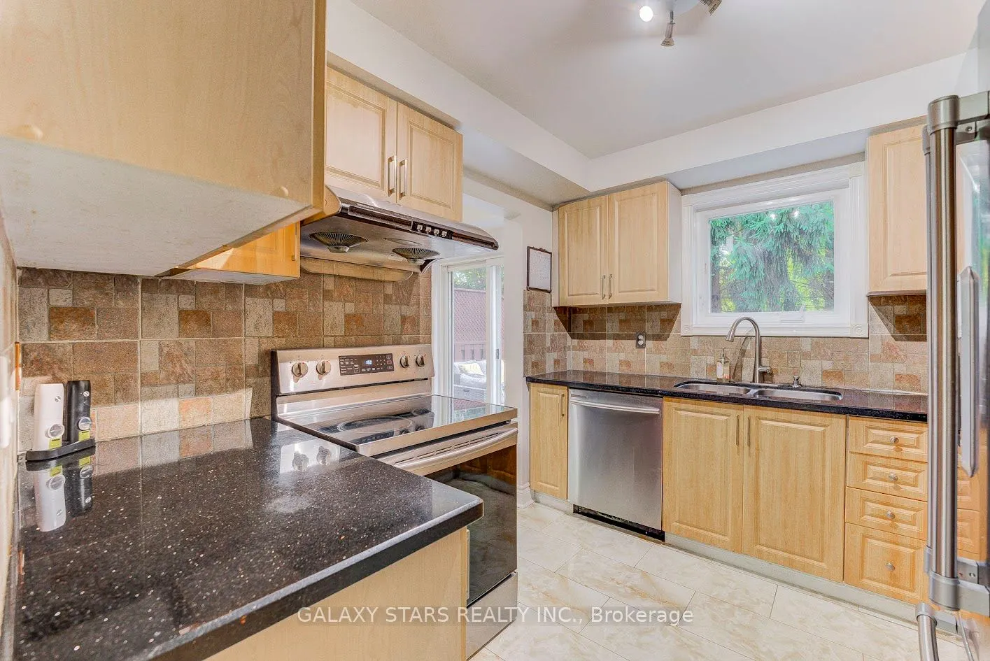 45 Booth Crescent