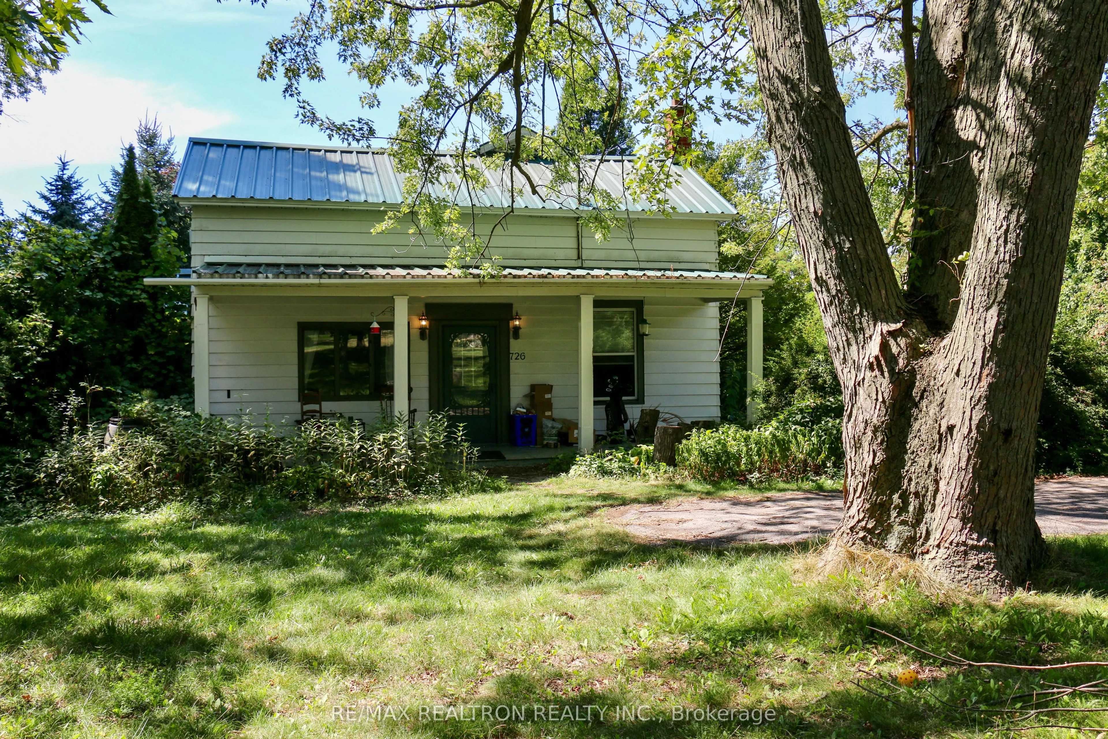 726 Townline Road S