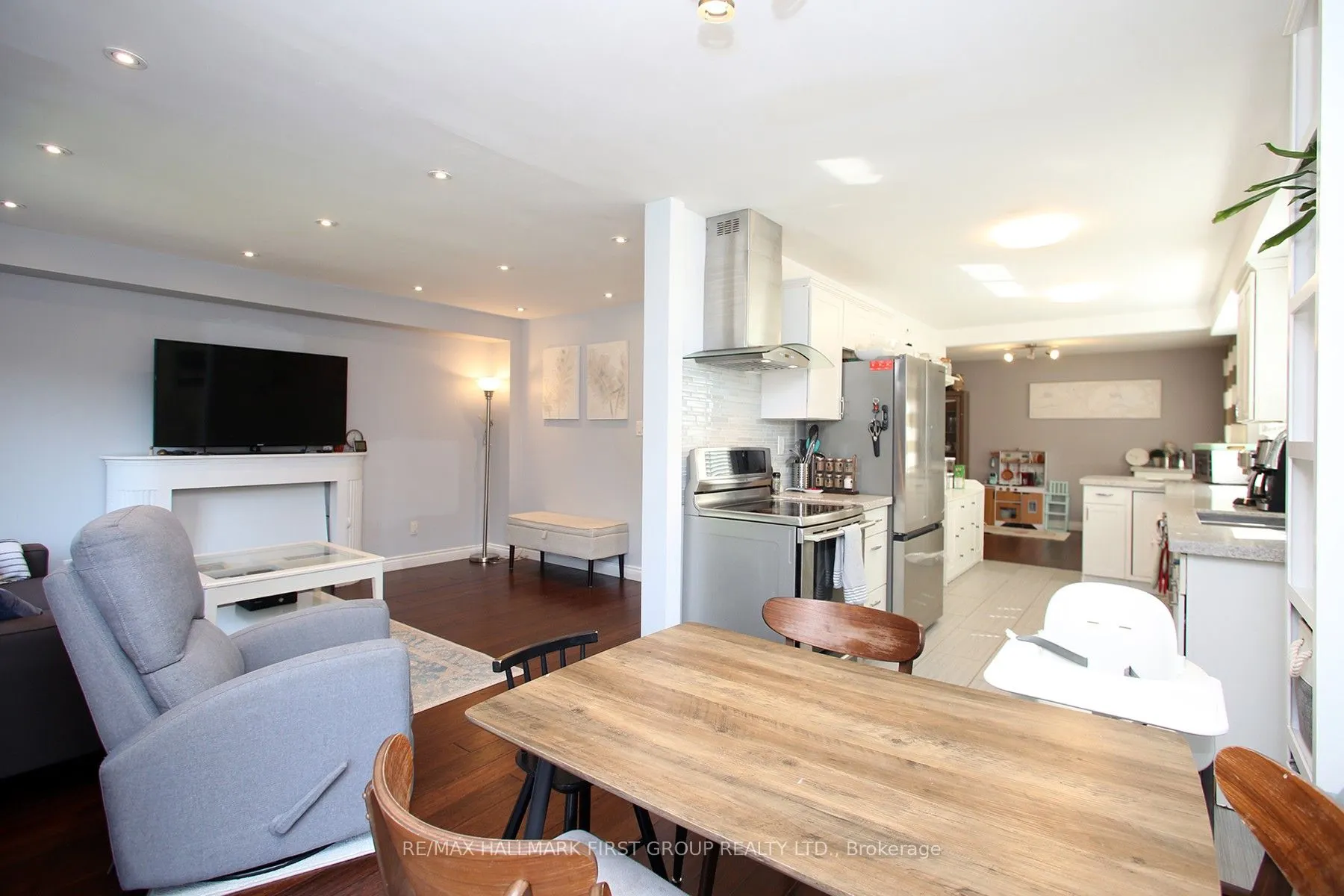 213 Glen Hill Drive, #Upper