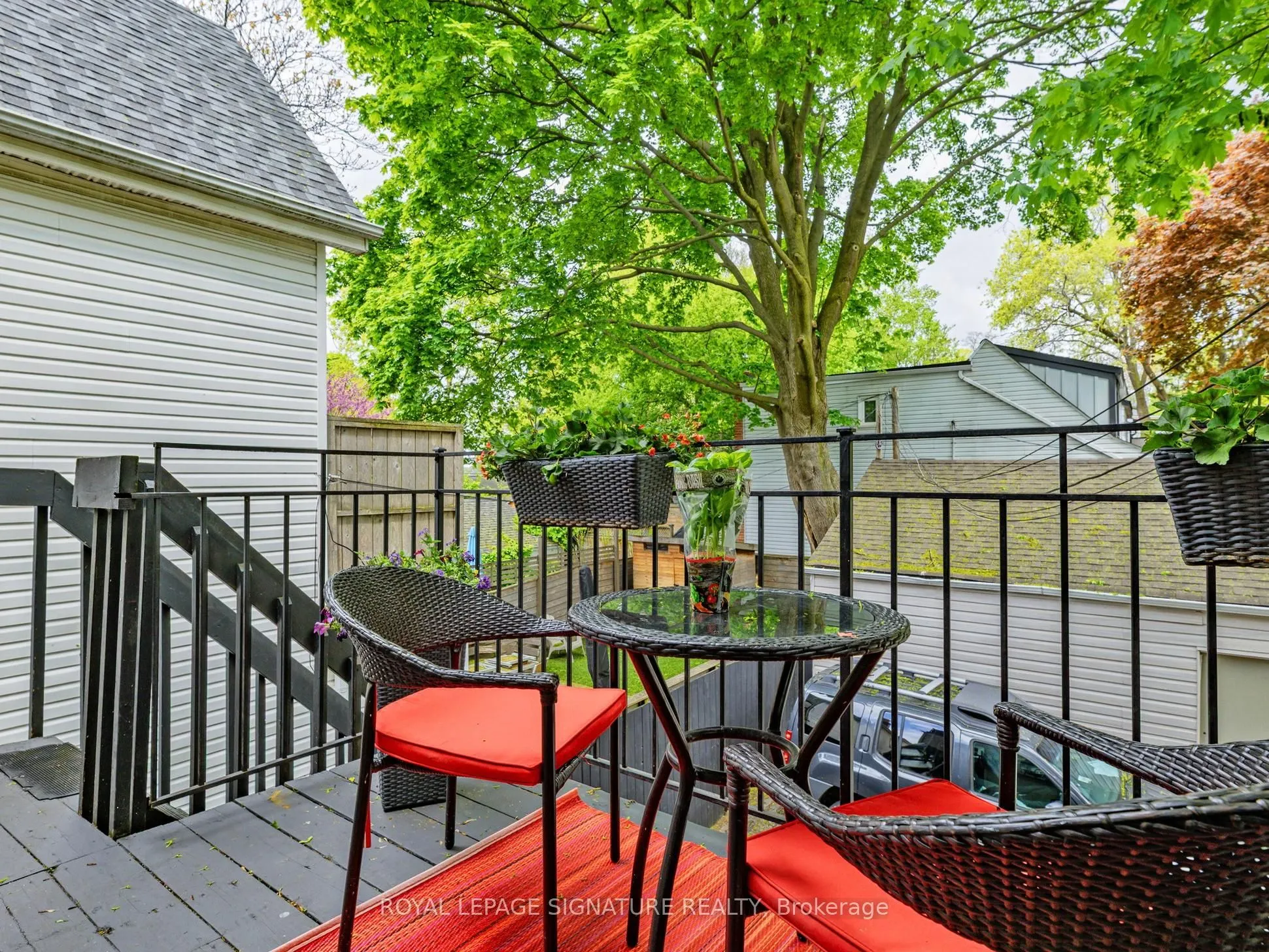 8 Fairford Avenue