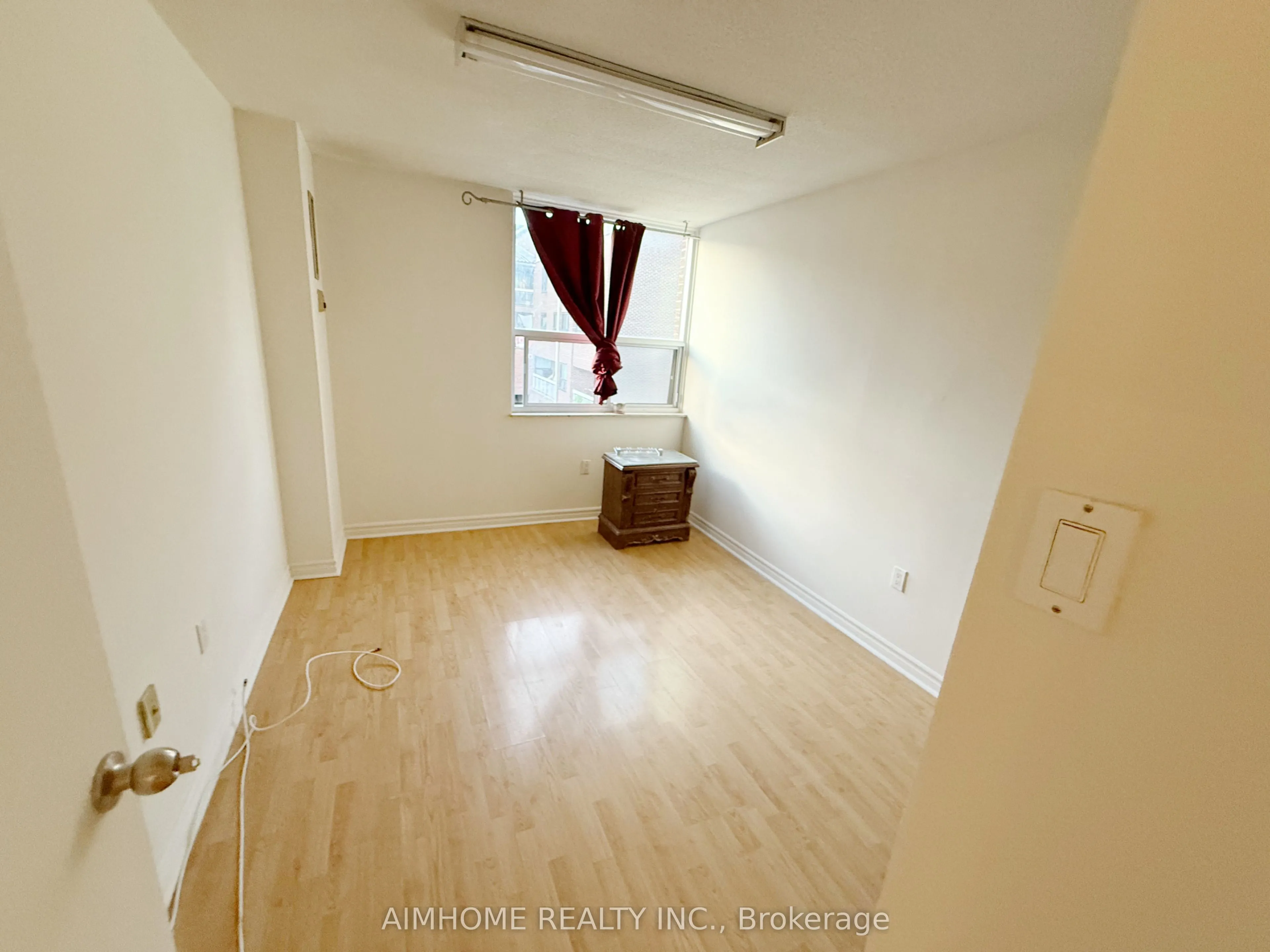 4062 Lawrence Avenue E, #313