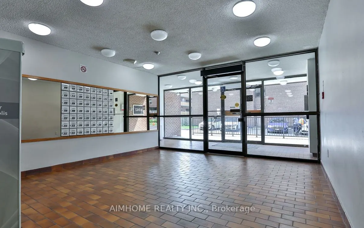 4062 Lawrence Avenue E, #313