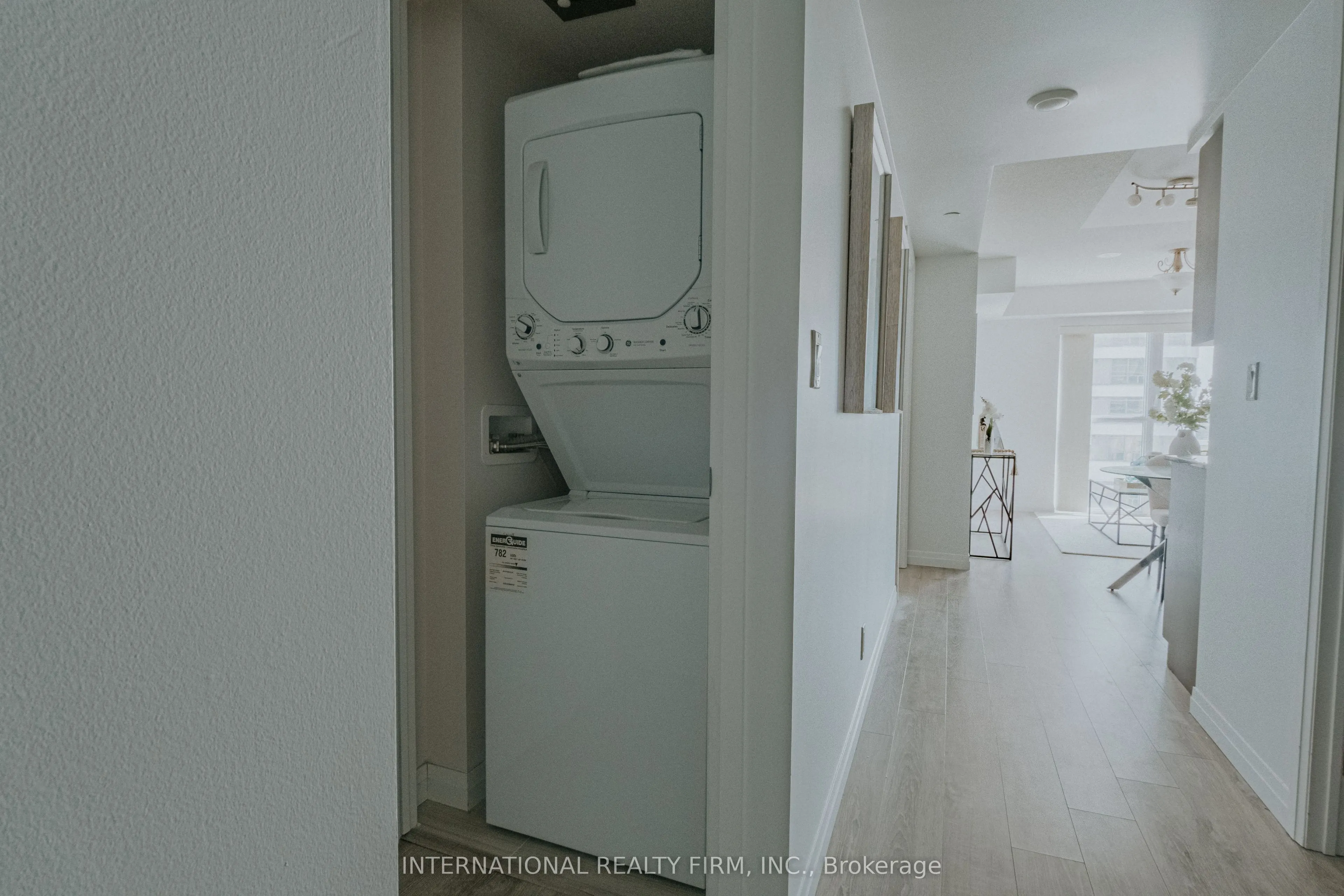 2152 Lawrence Avenue E, #507