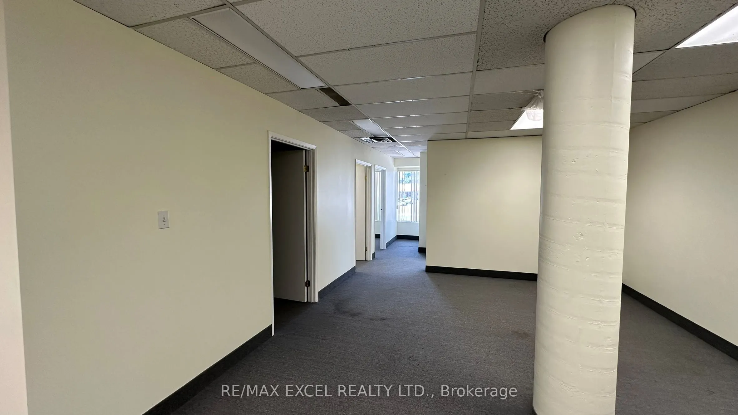 2425 Eglinton Avenue E, #214