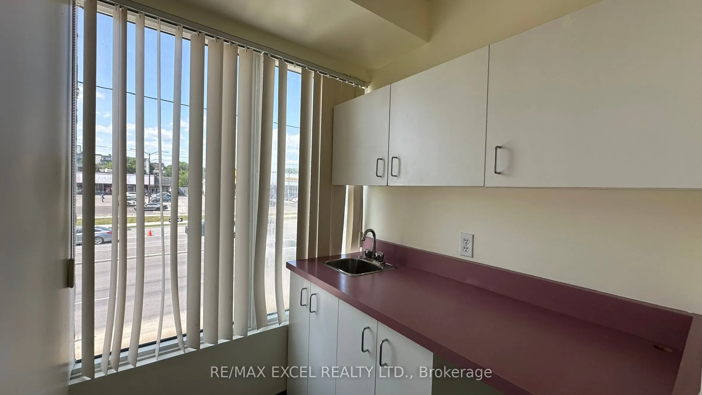 2425 Eglinton Avenue E, #214
