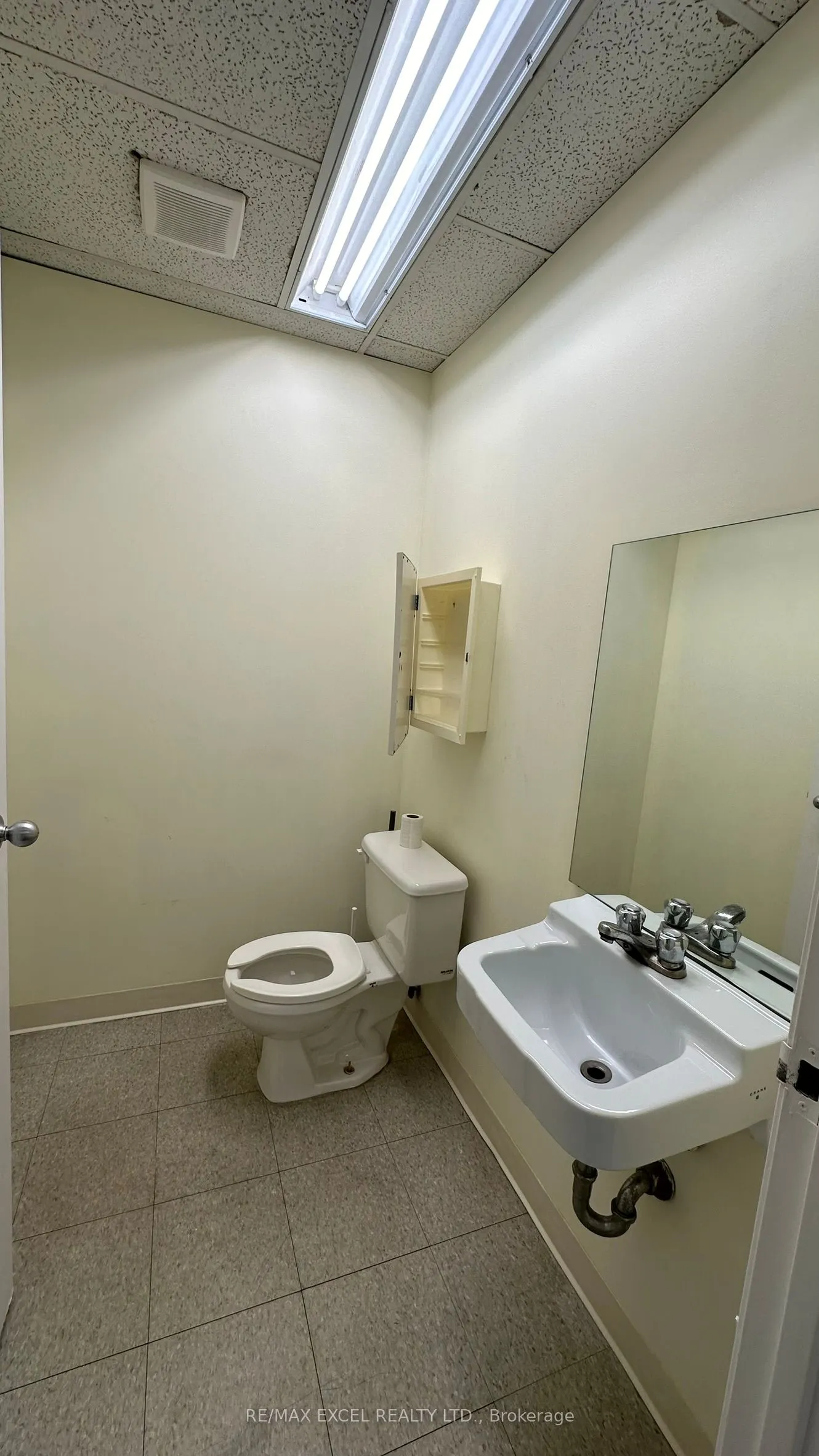 2425 Eglinton Avenue E, #214