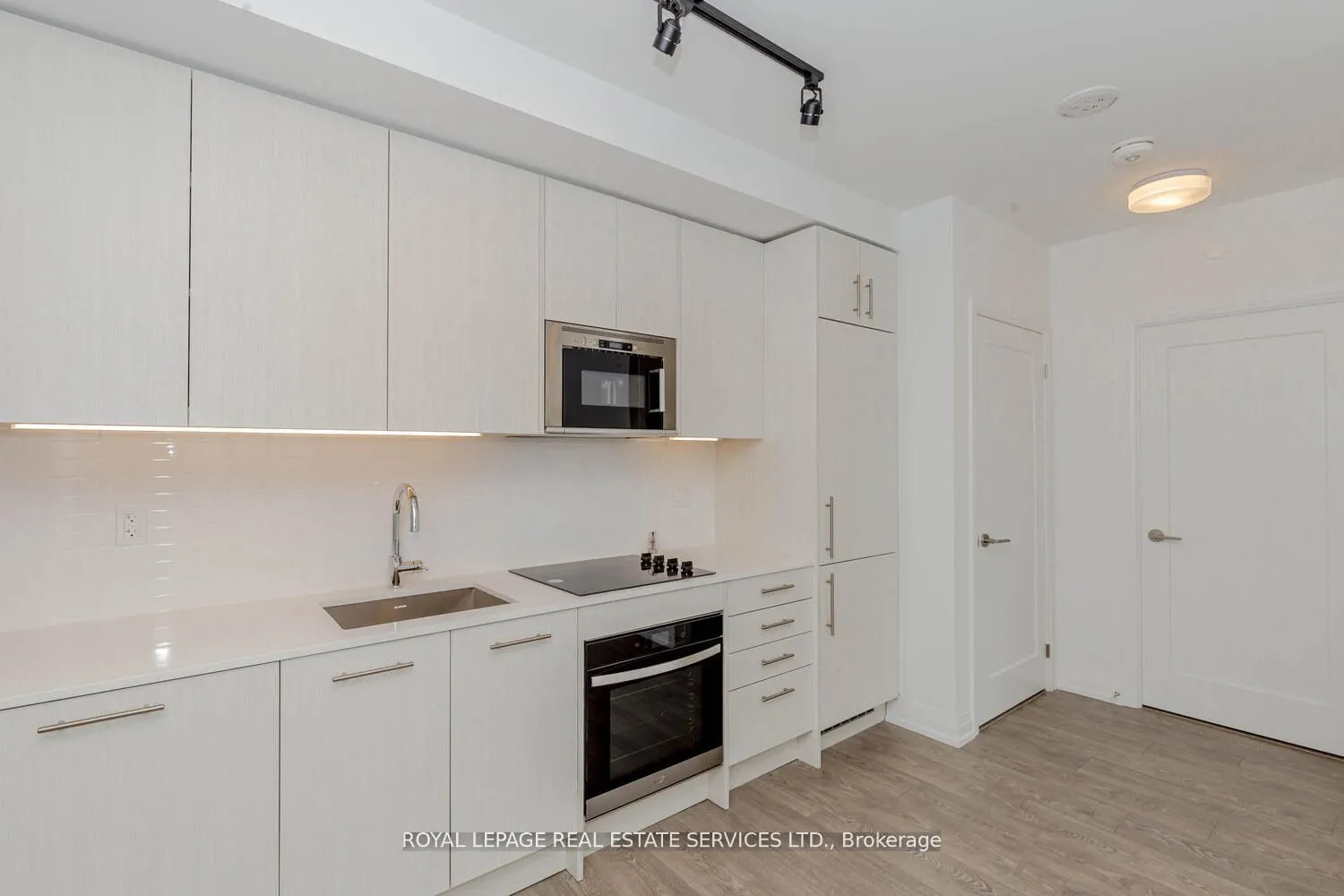 286 Main Street, #2604