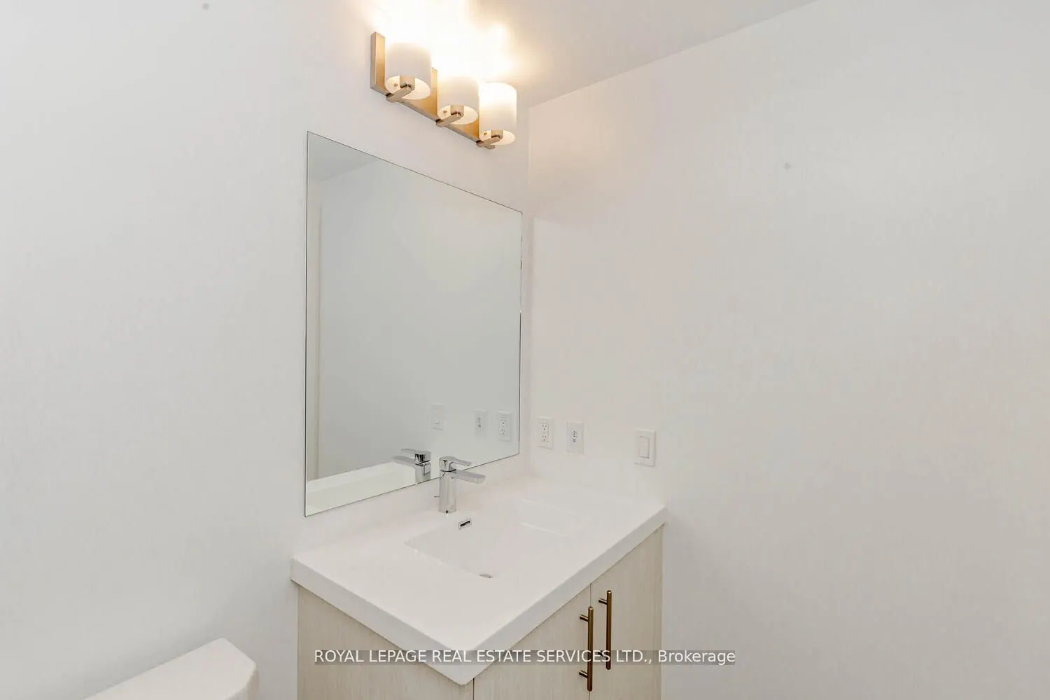286 Main Street, #2604