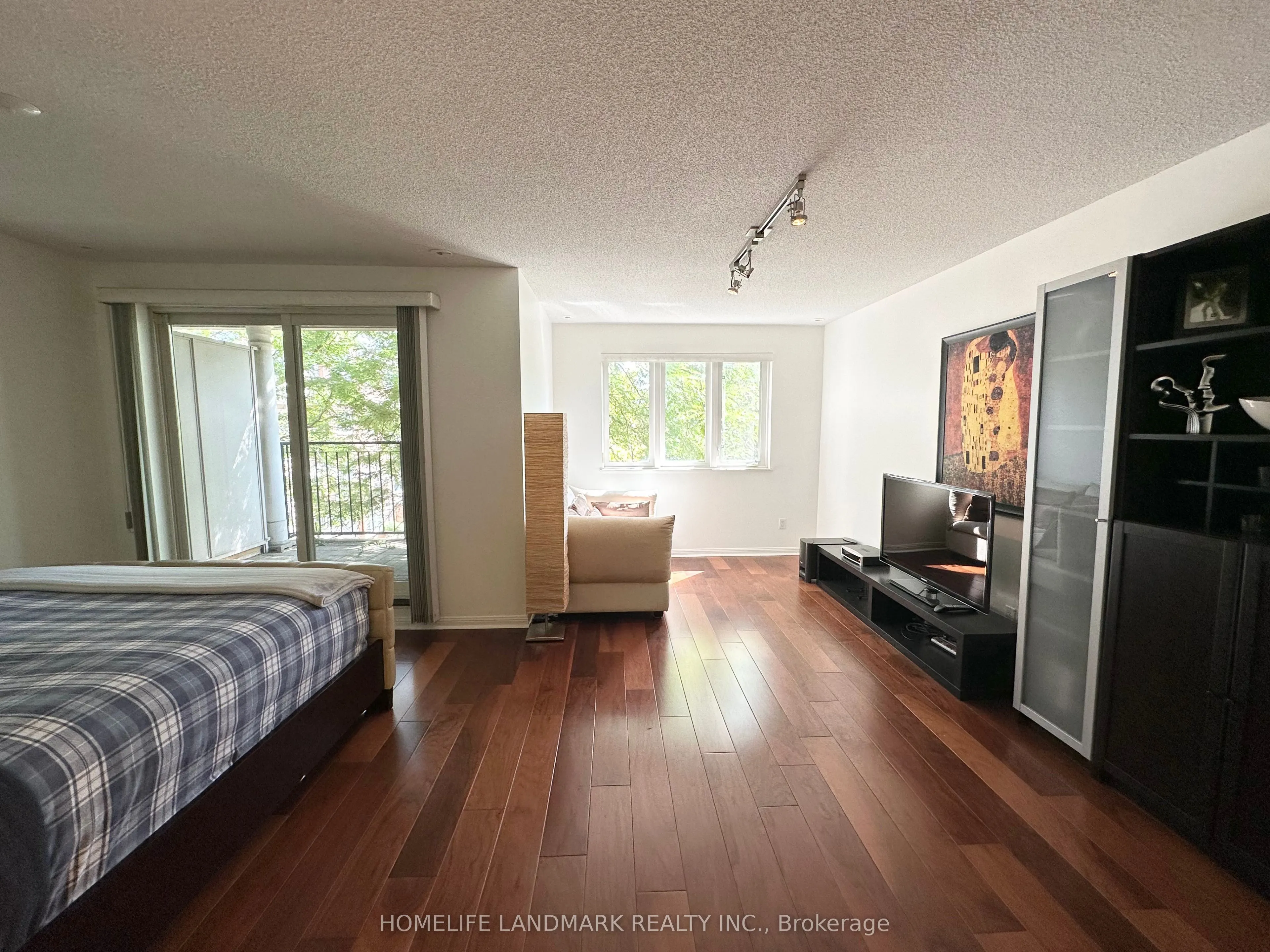 1881 Mcnicoll Avenue, #558