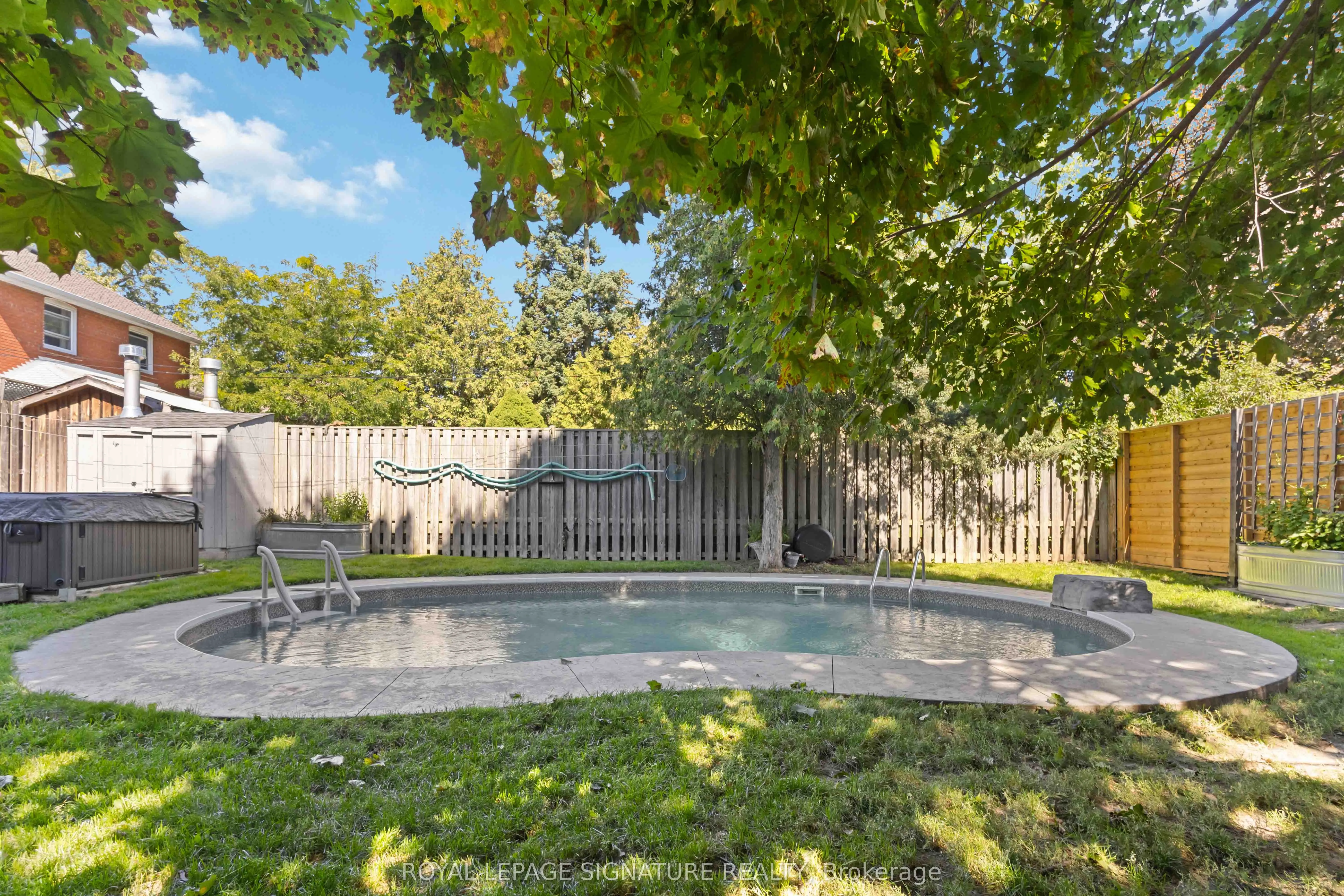 83 Harewood Avenue