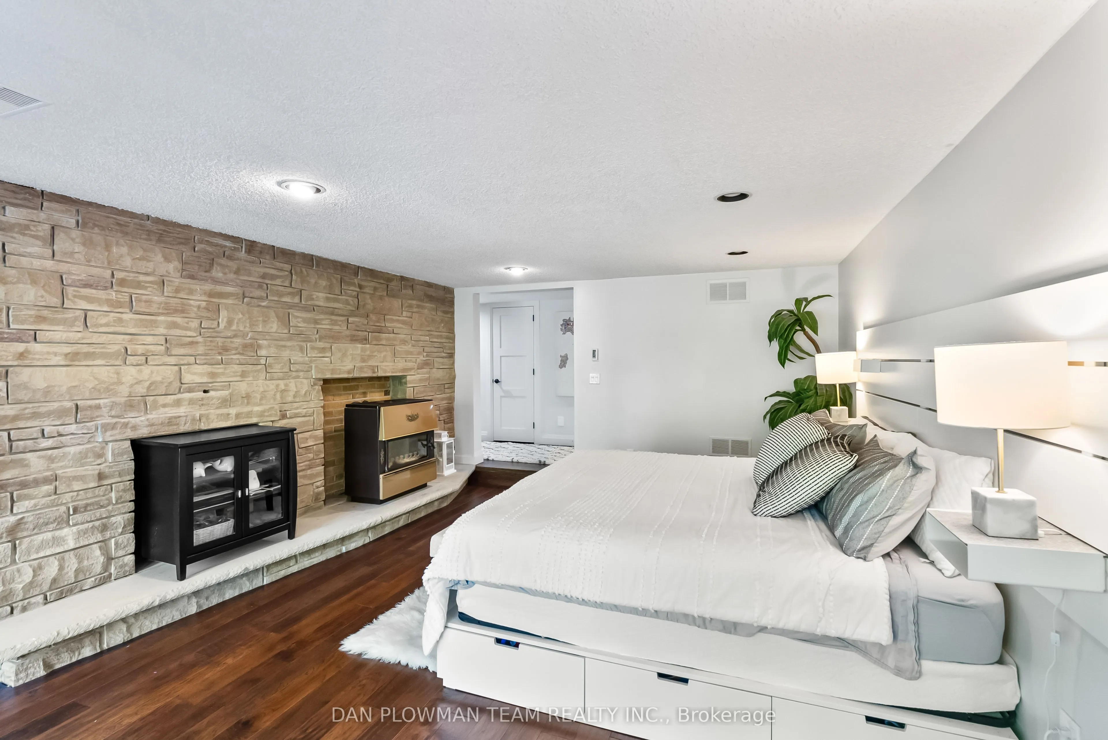 5 Sumac Road