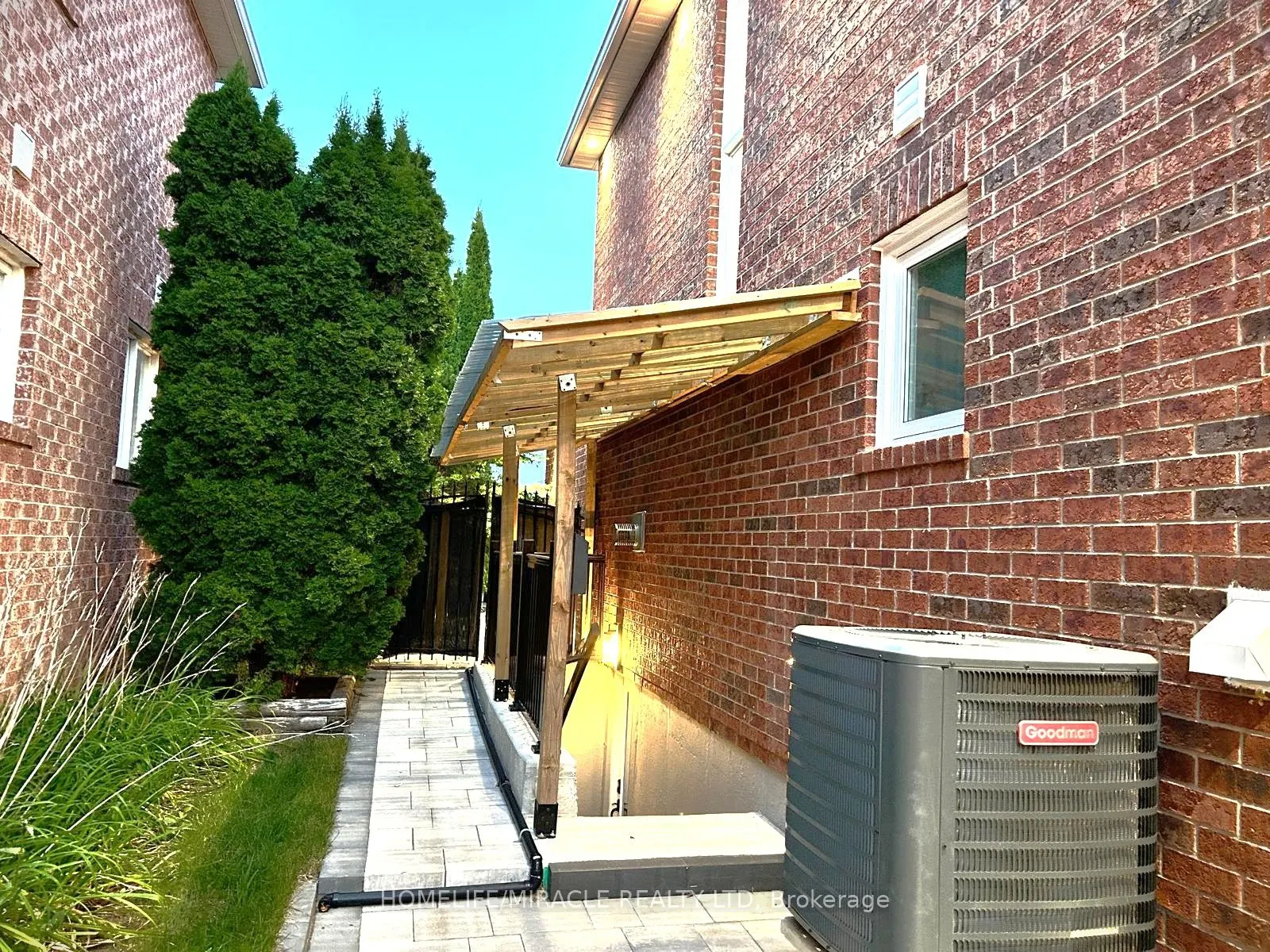 11 Berkshire Court
