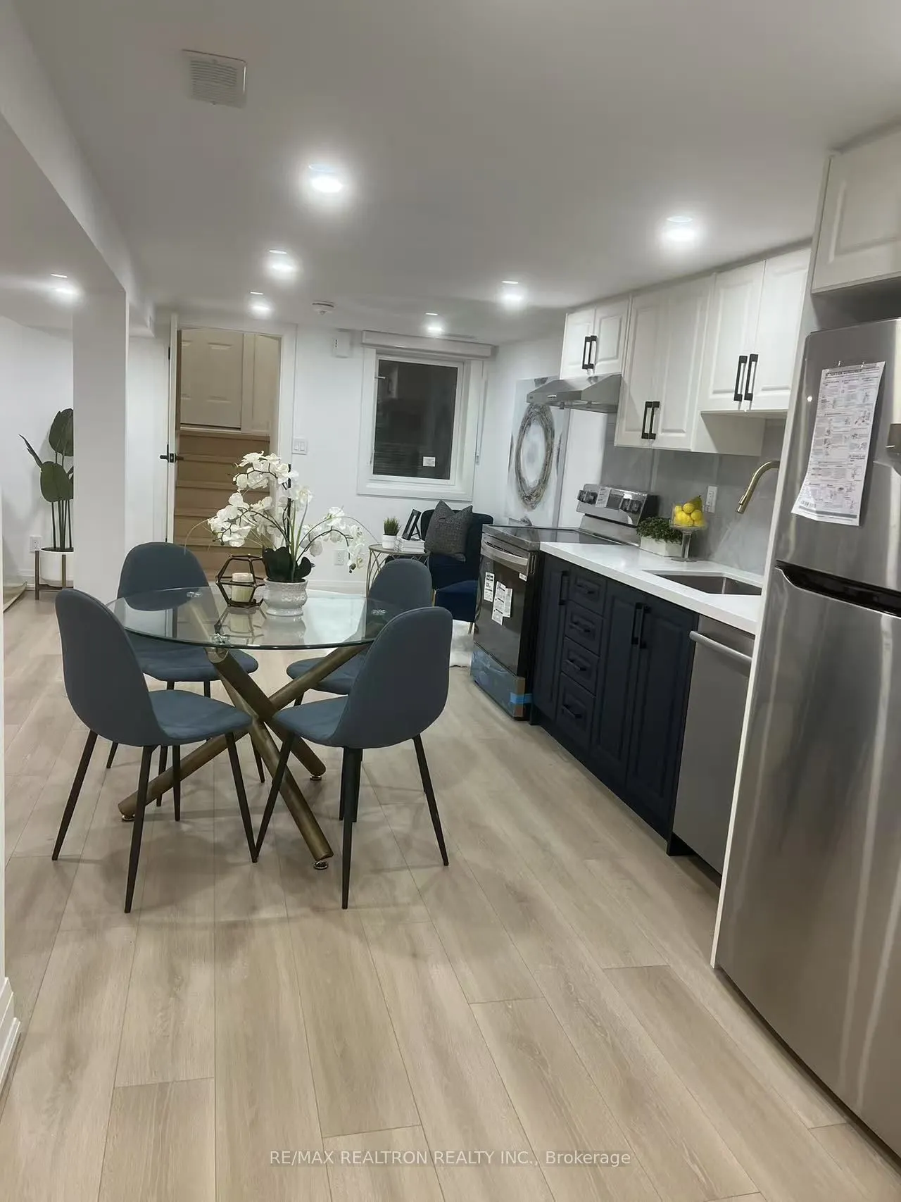 85 Springdale Boulevard, #Upper