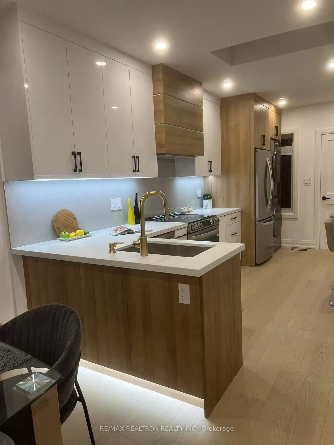 85 Springdale Boulevard, #Upper
