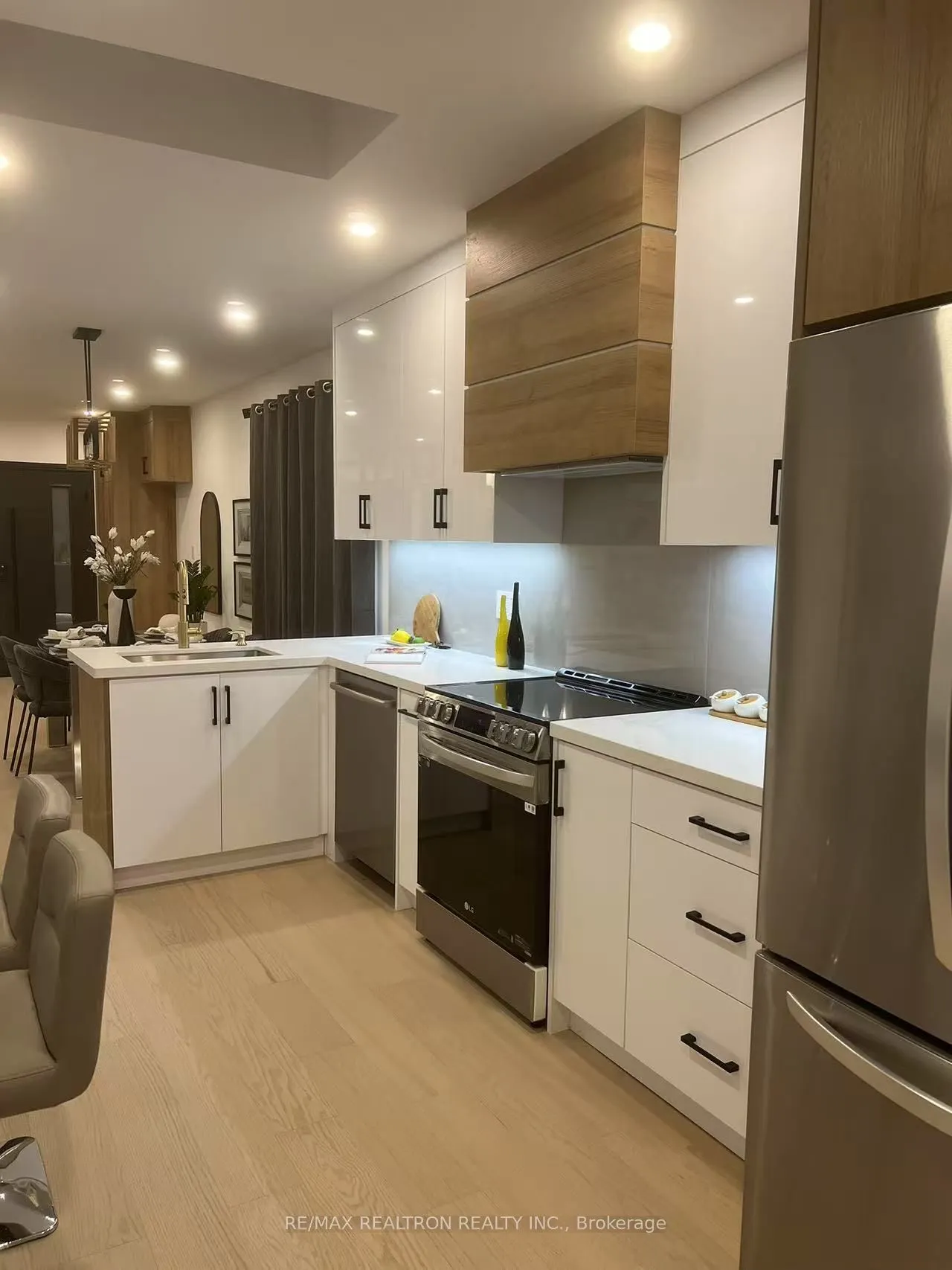 85 Springdale Boulevard, #Upper