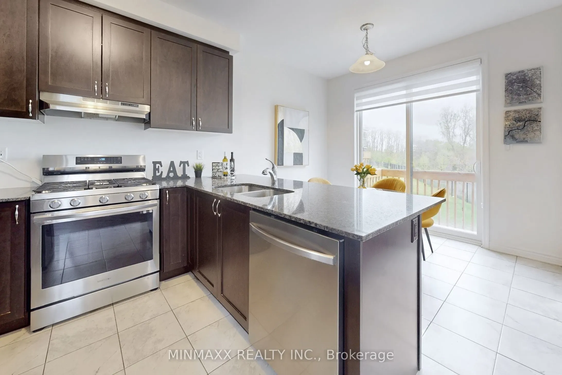 3050 Hollyberry Trail