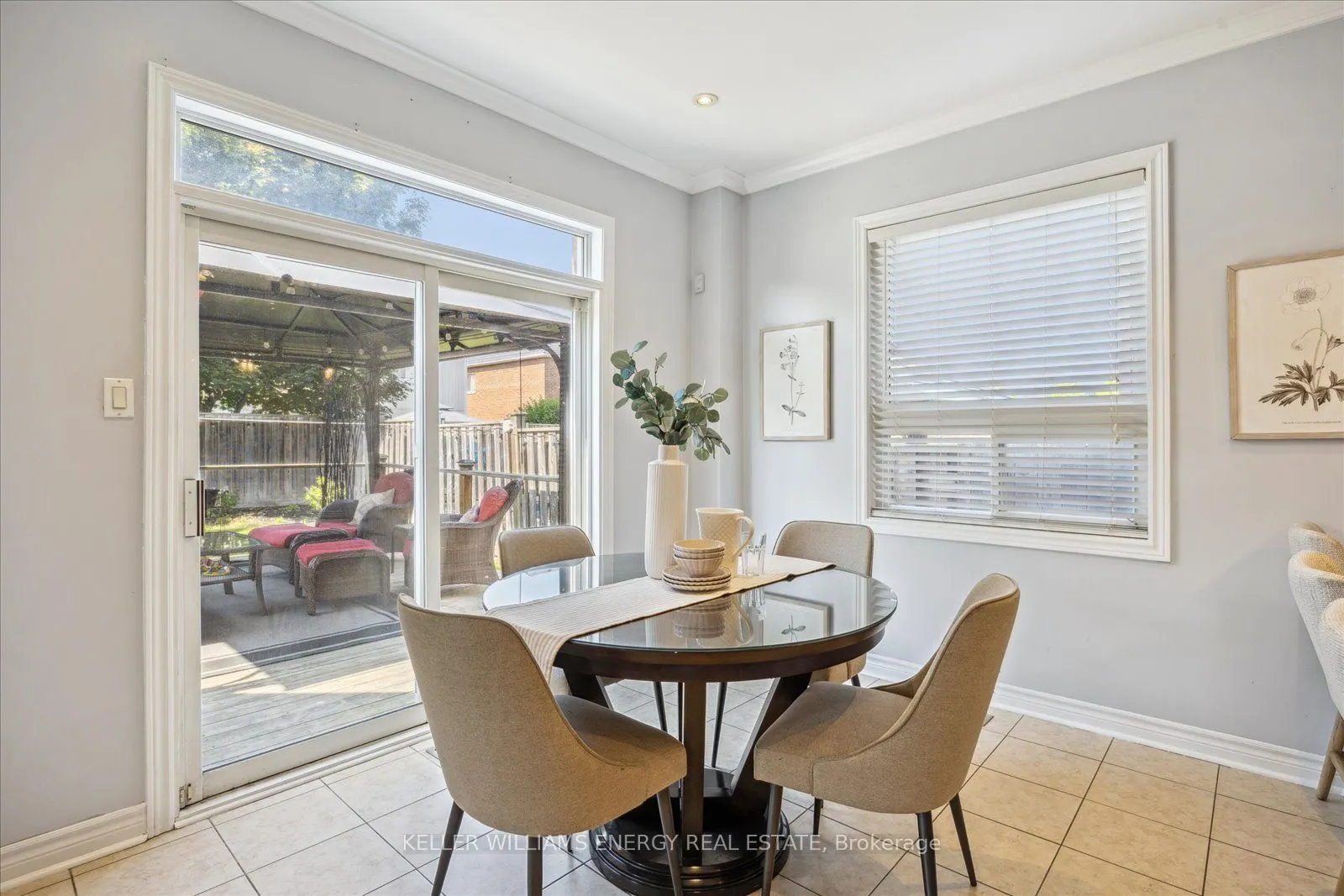 18 Helston Crescent