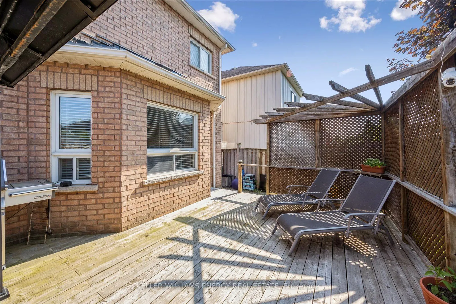 18 Helston Crescent