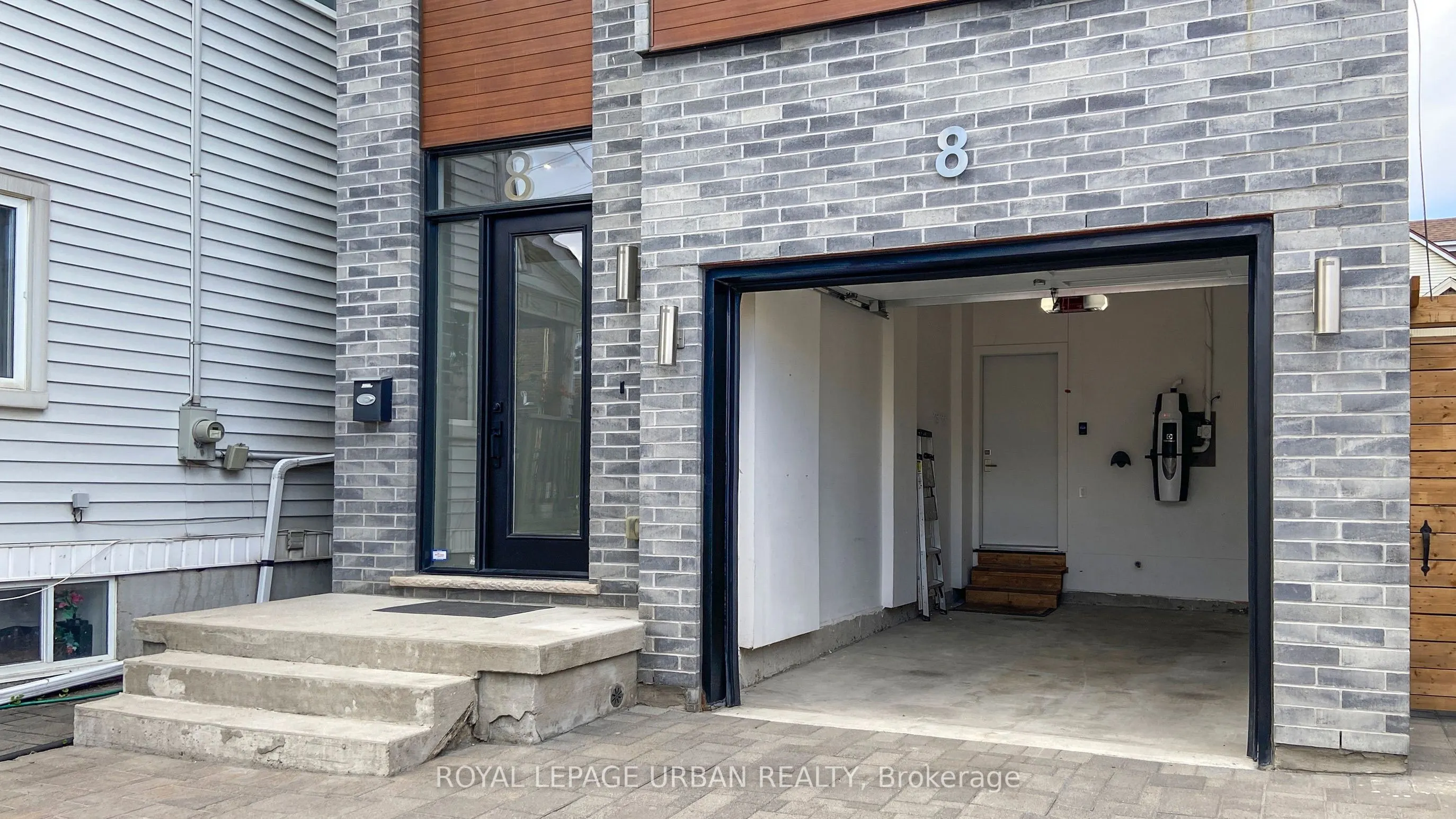 8 Gertrude Place