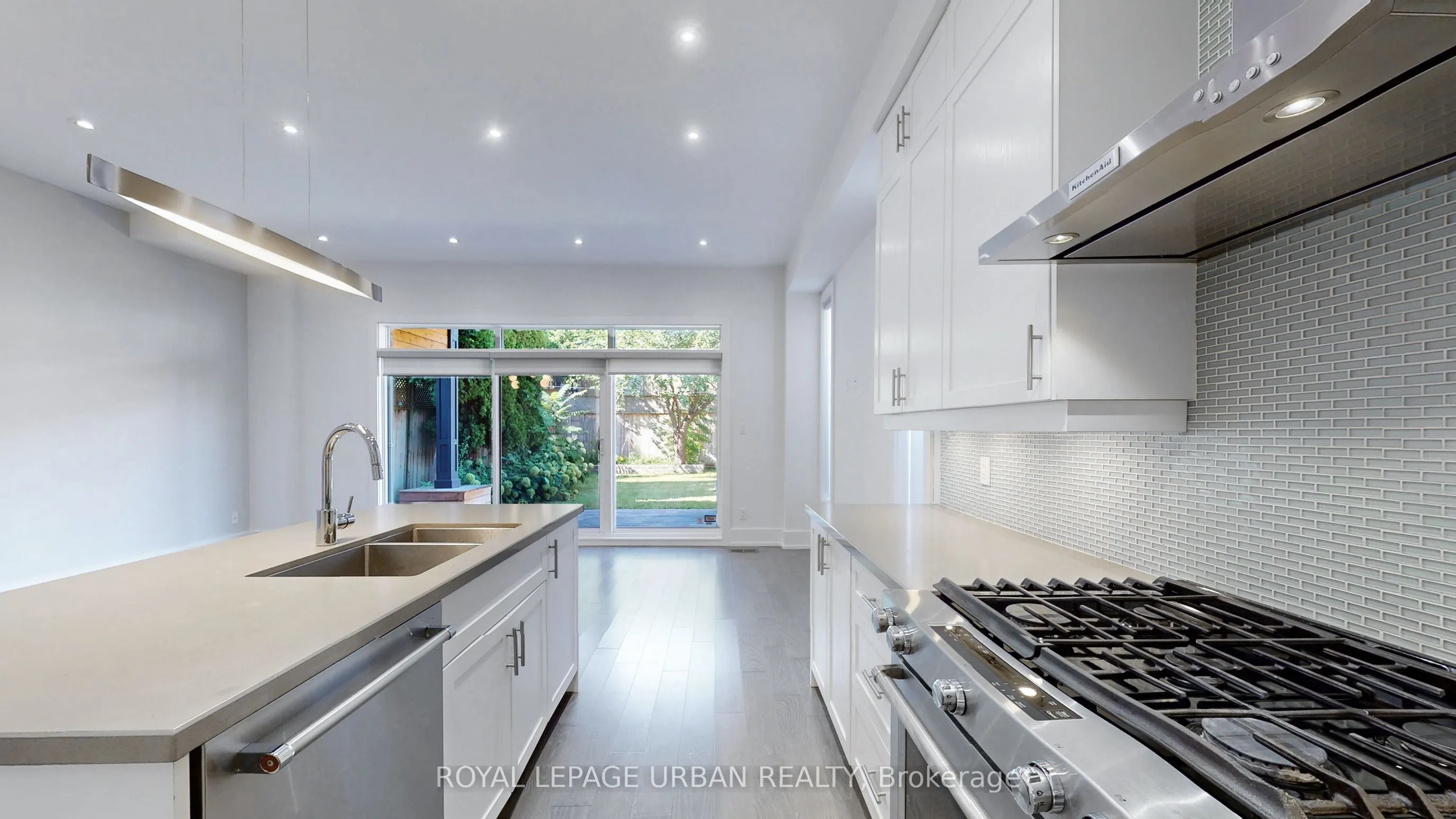 8 Gertrude Place