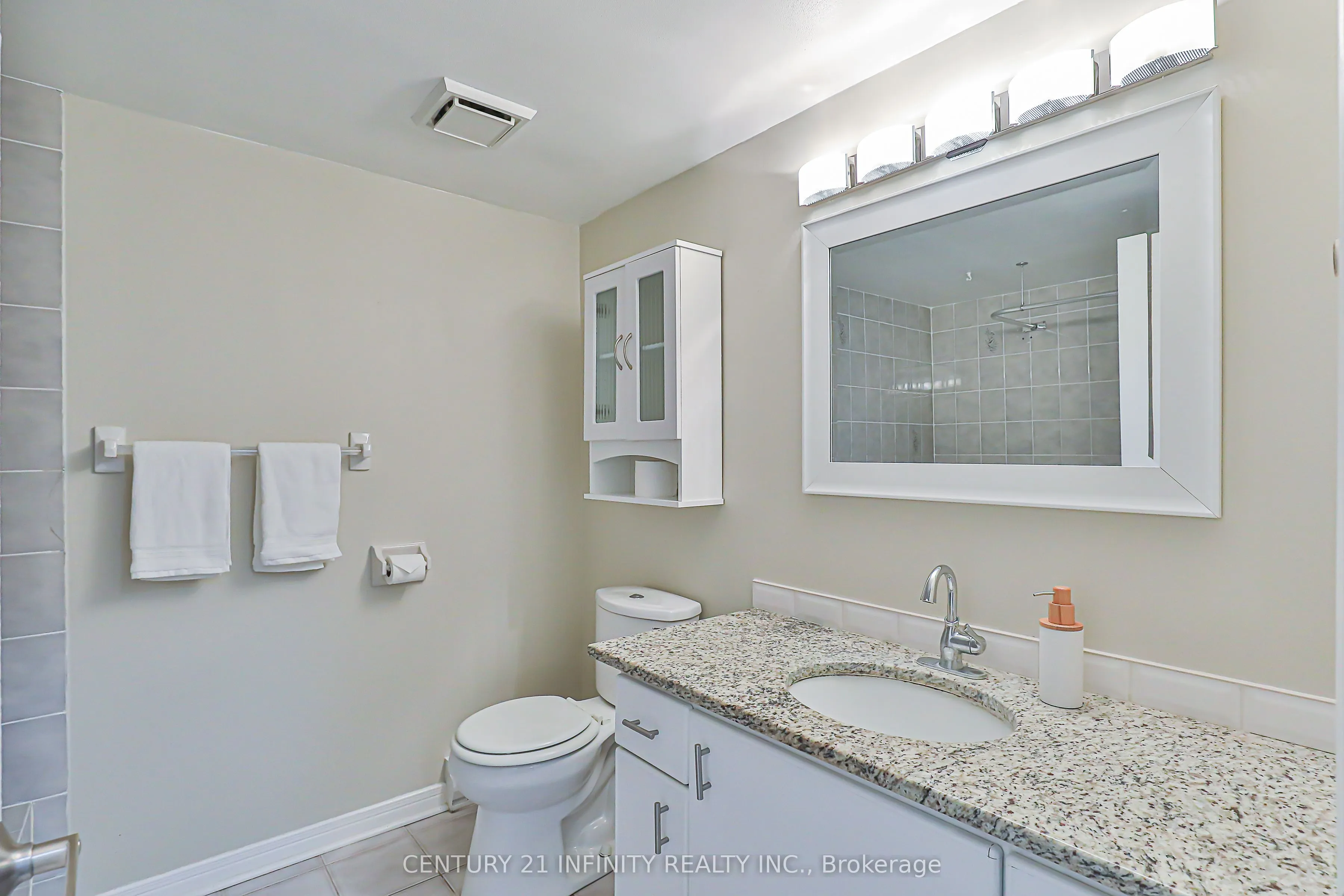 80 Athol Street E, #306