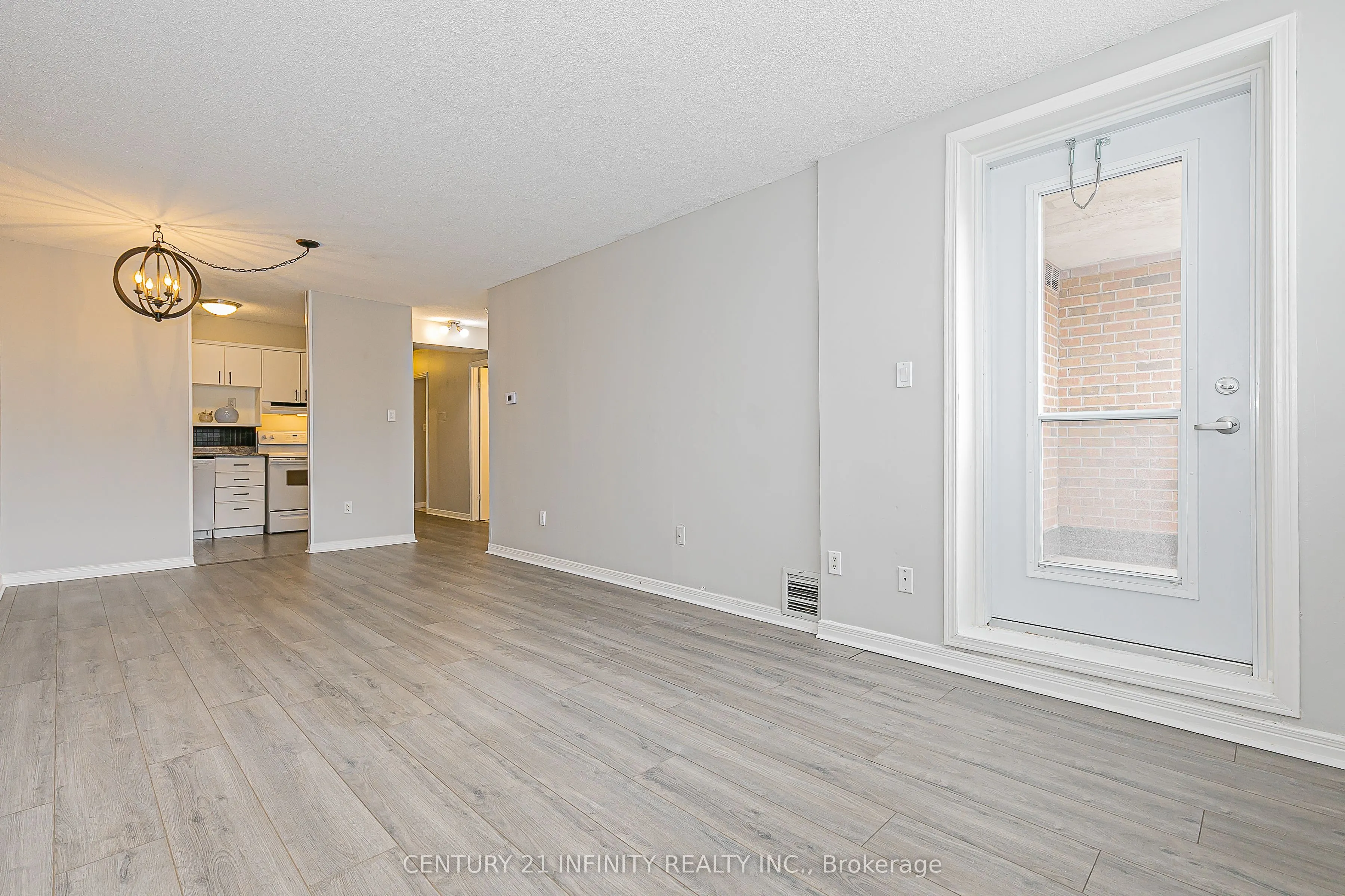 80 Athol Street E, #306