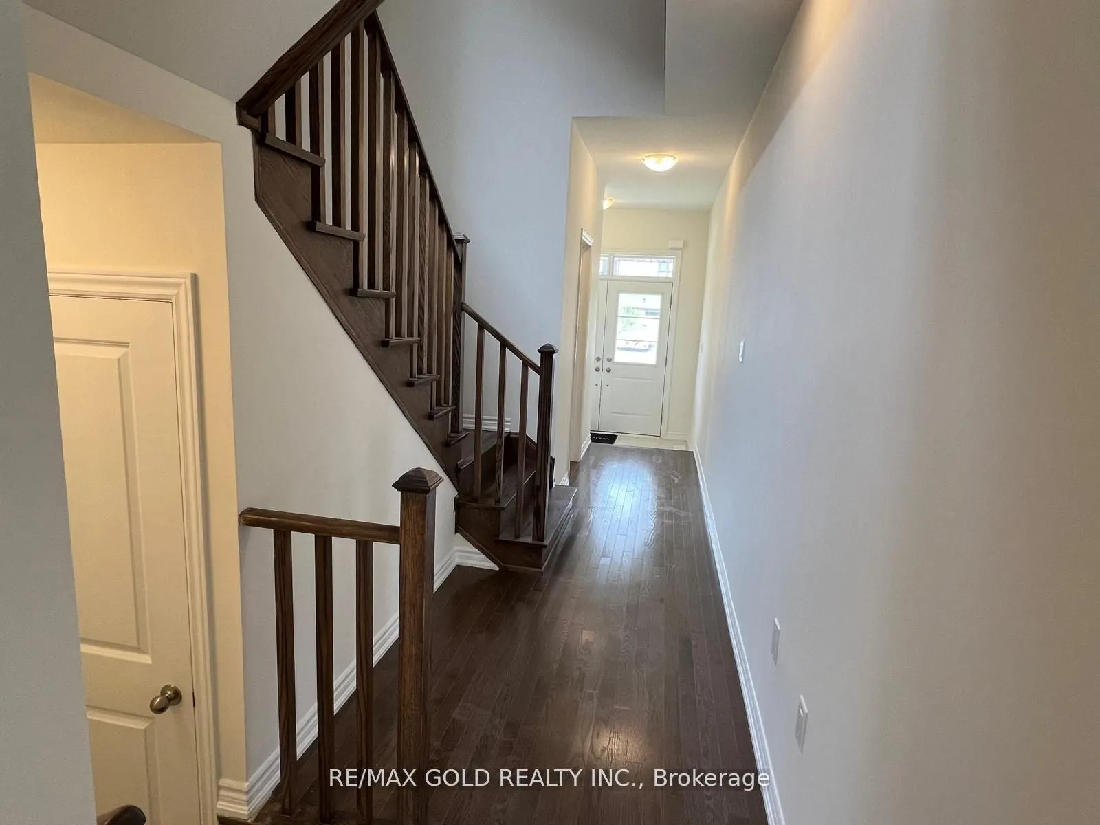888 Rexton Drive, #Upper