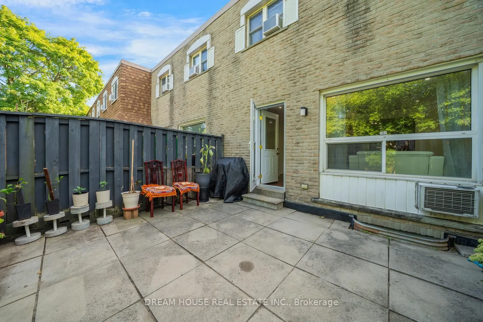 850 Huntingwood Drive, #106