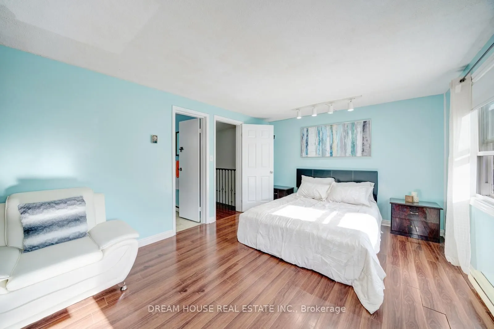 850 Huntingwood Drive, #106