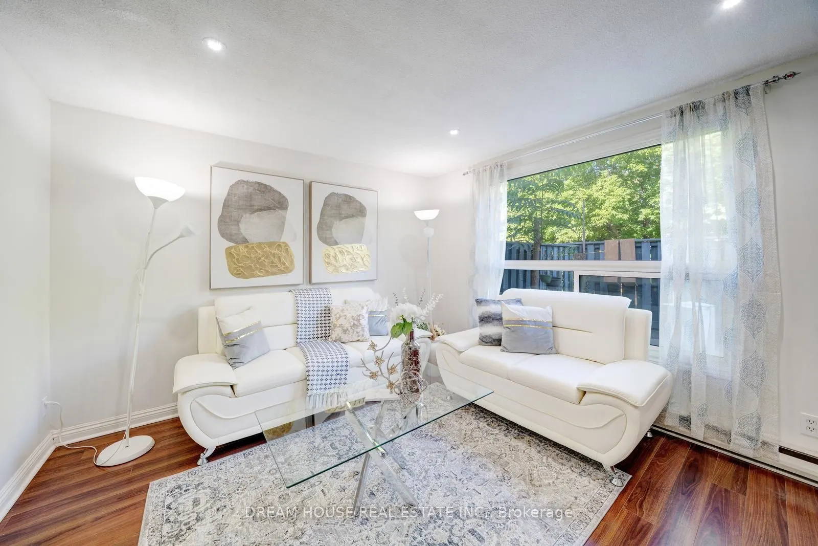 850 Huntingwood Drive, #106