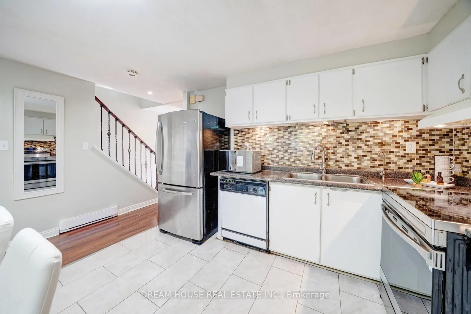 850 Huntingwood Drive, #106