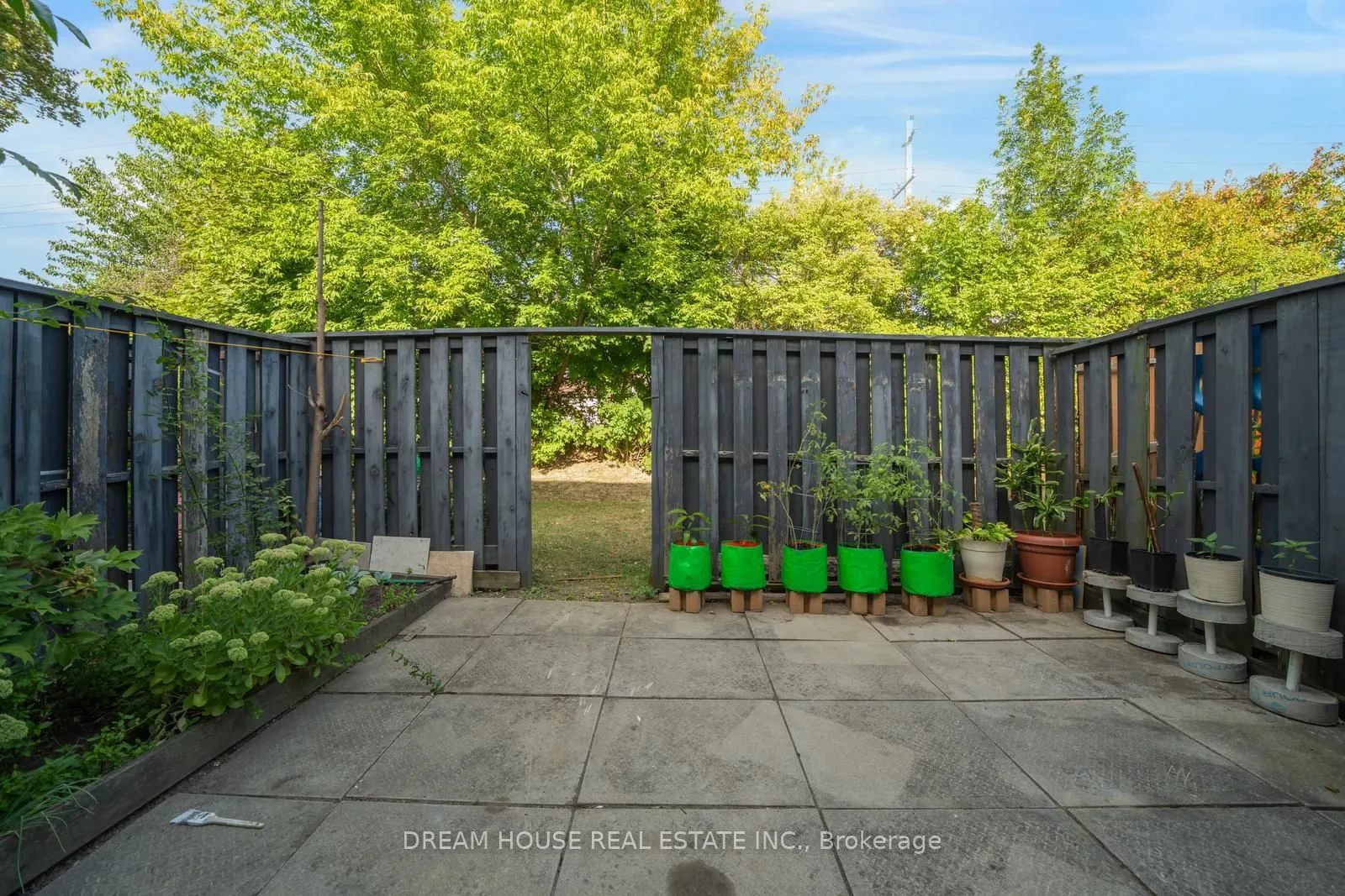 850 Huntingwood Drive, #106