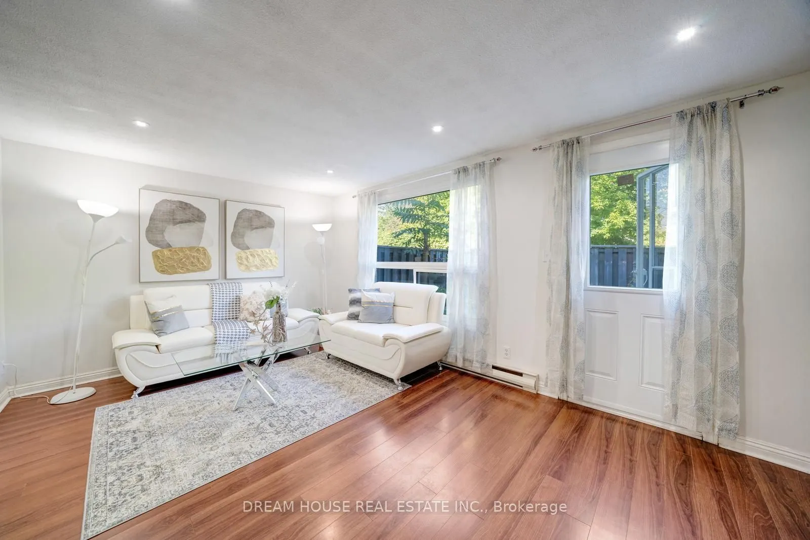 850 Huntingwood Drive, #106